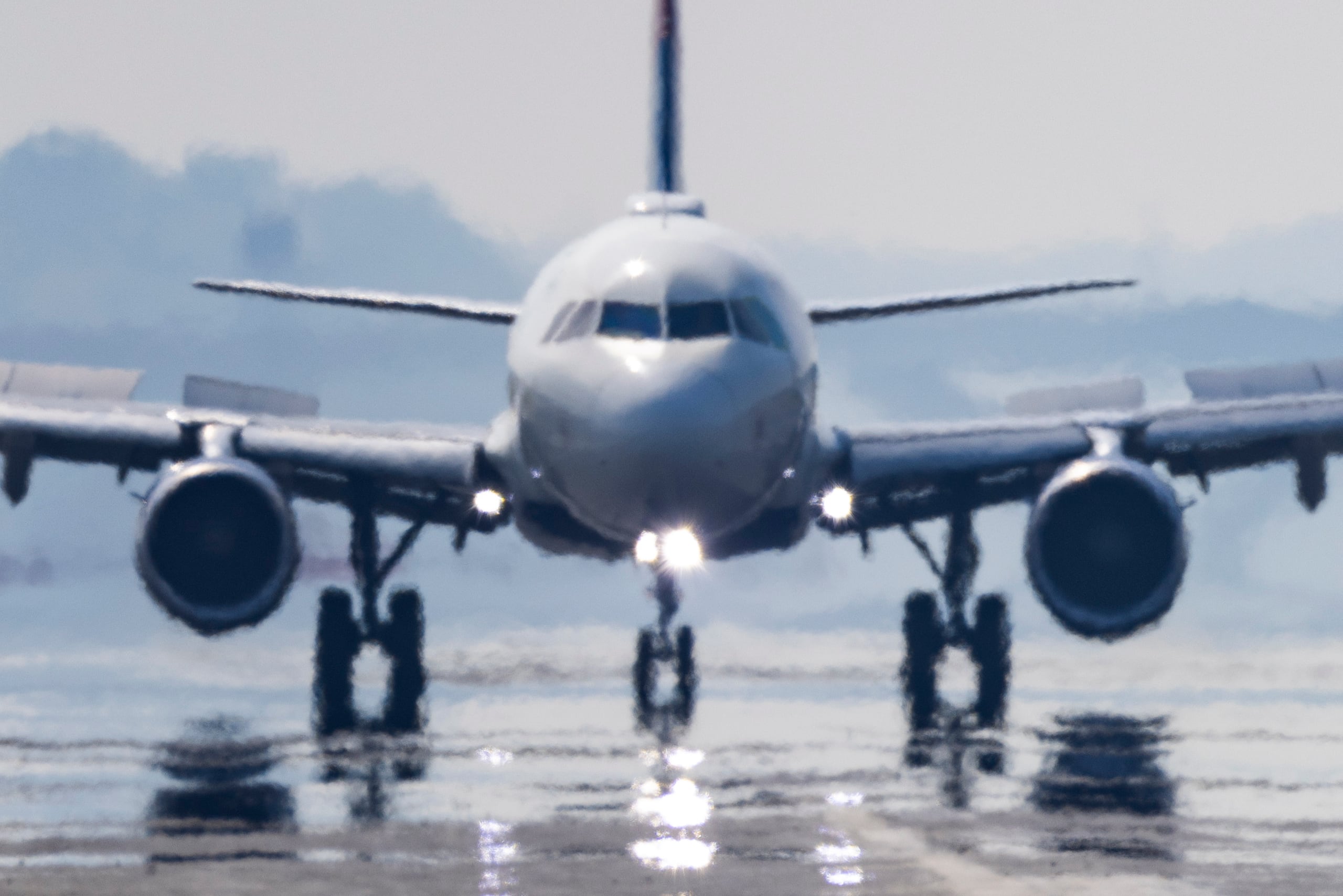 El avión es el medio de transporte más seguro del mundo.