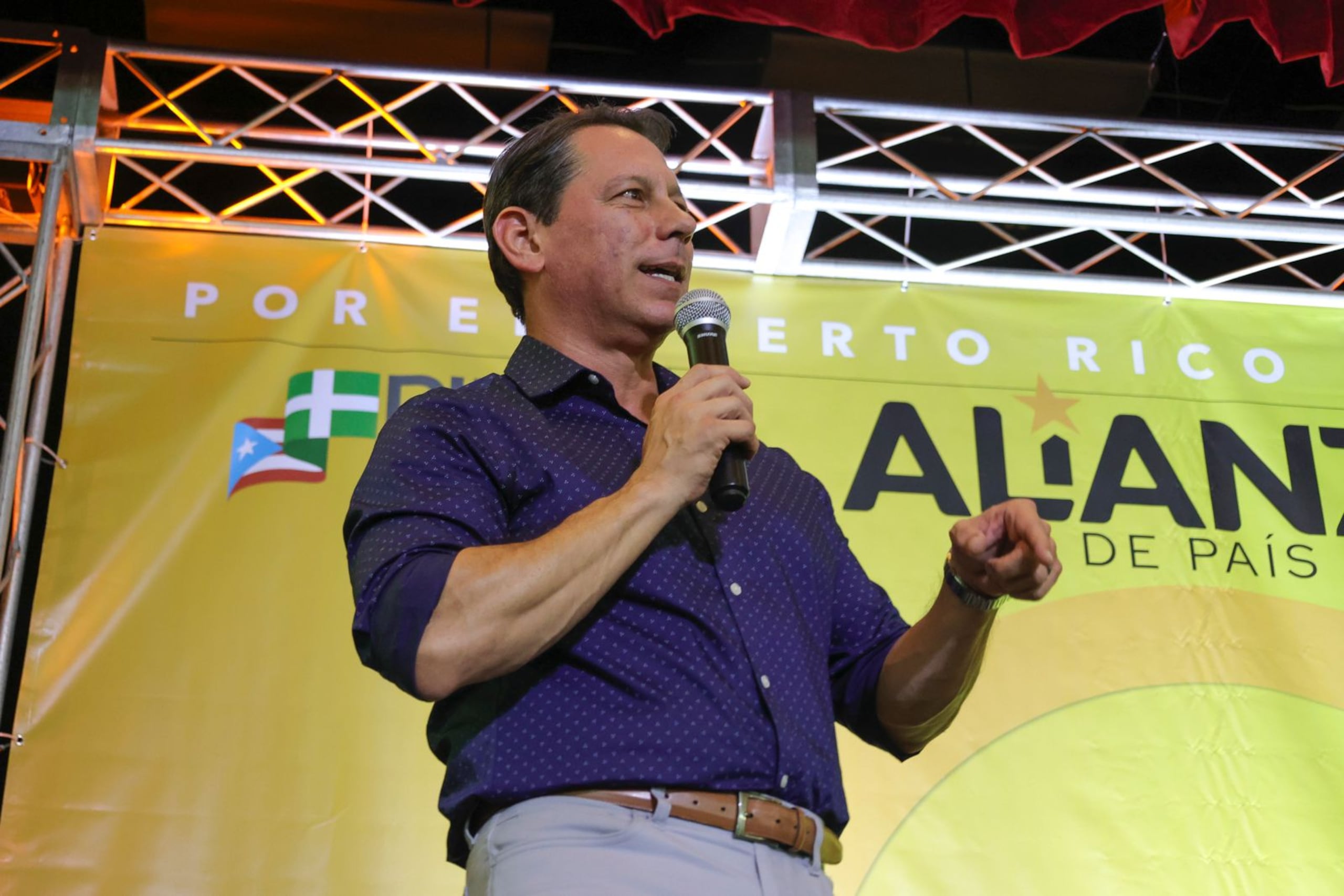 Juan Dalmau se dirigió a los presentes.