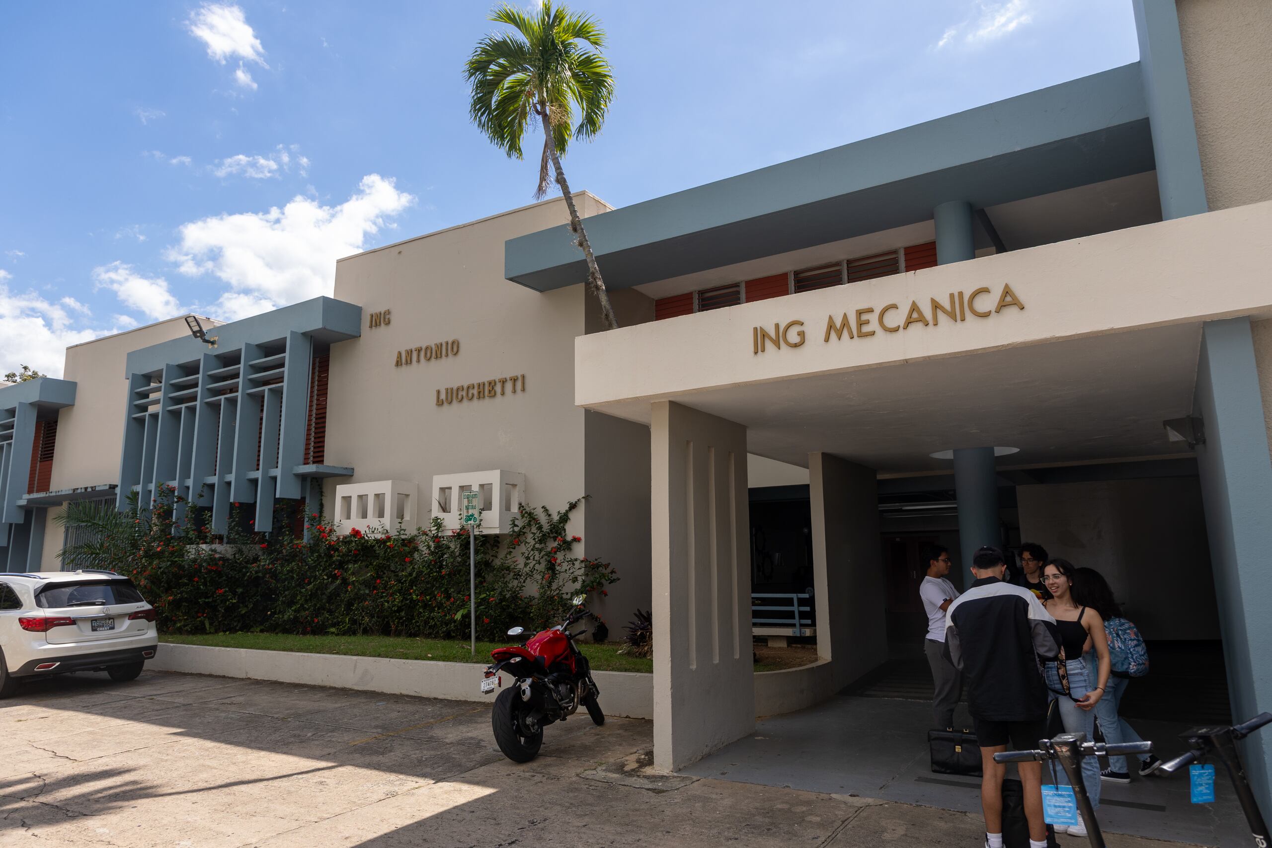 Edificio de Ingeniería Mecánica de la UPRM.