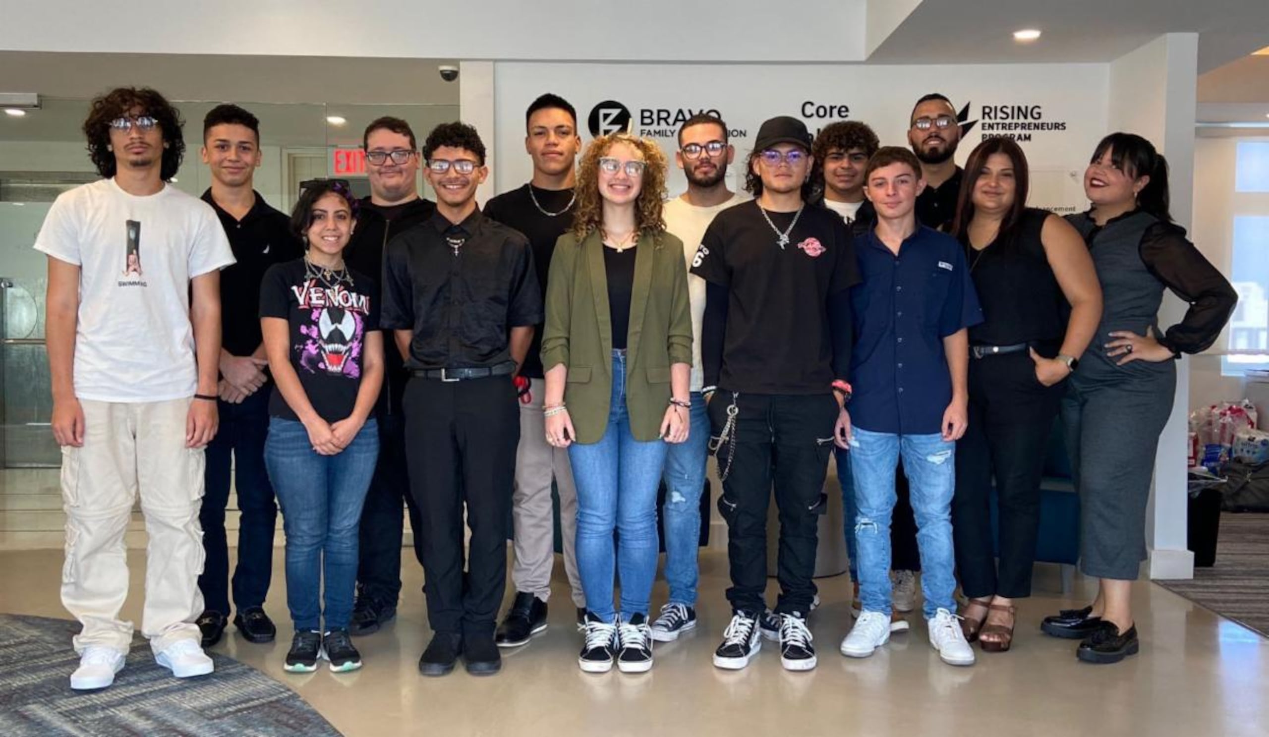 De los 11 estudiantes que participaron, nueve eran varones y dos féminas.