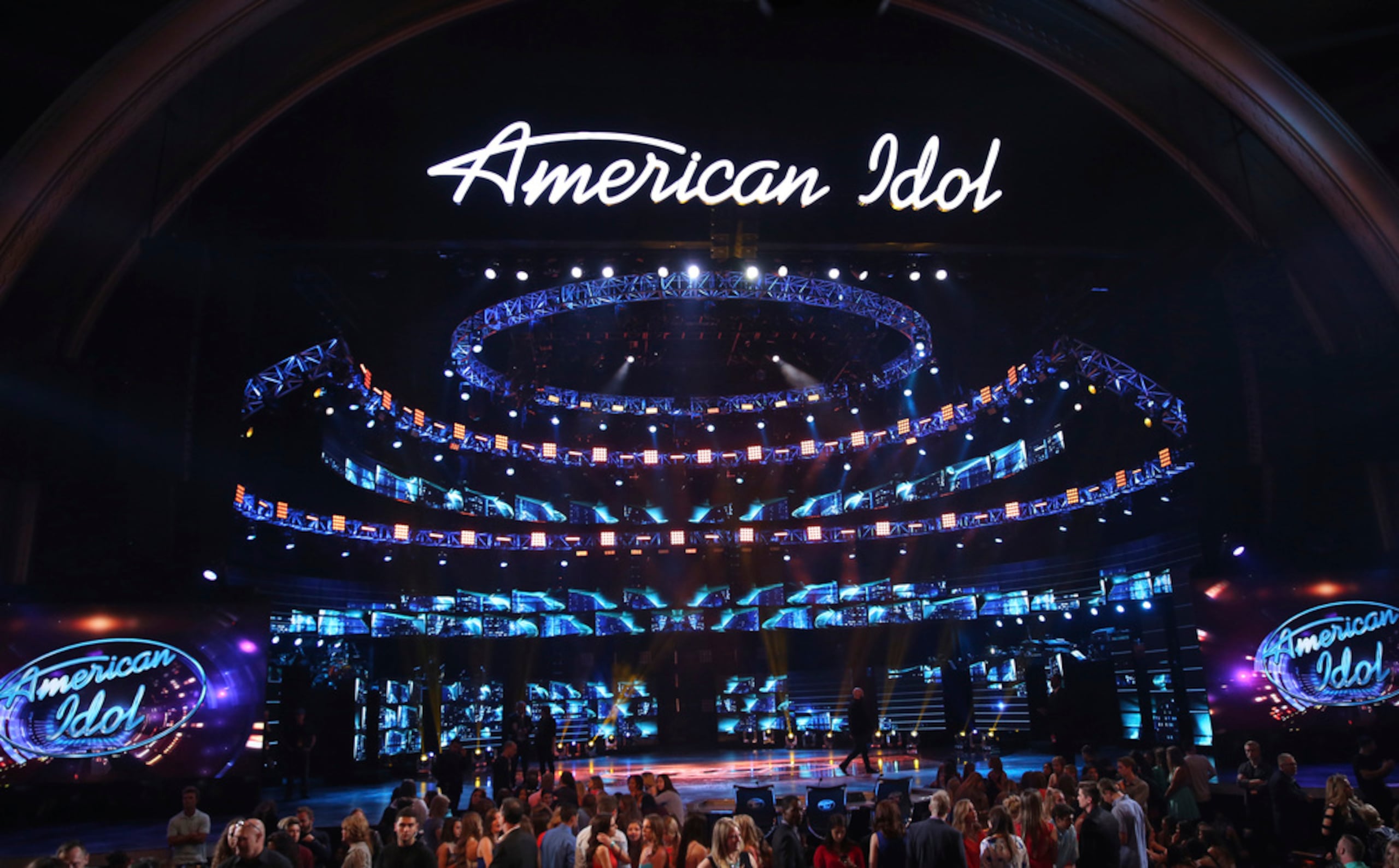El escenario de la temporada final de despedida de "American Idol" en el Dolby Theatre el 7 de abril de 2016, en Los Ángeles.