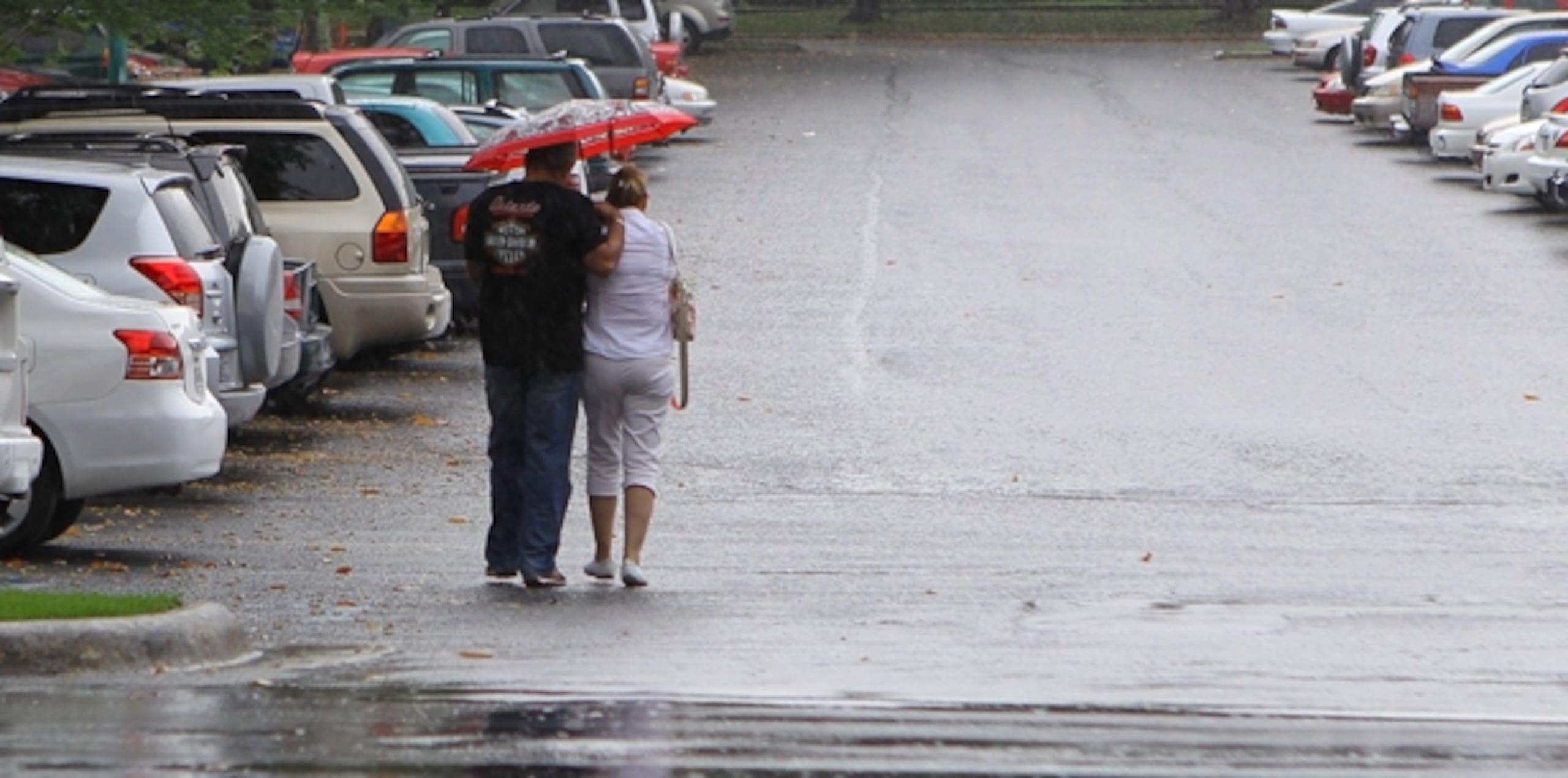 Pasada la lluvia que afectó en la madrugada, Rosa explicó que lo que se espera es un día nublado y “actividad de tronadas en la tarde en el oeste de Puerto Rico”. (Archivo)