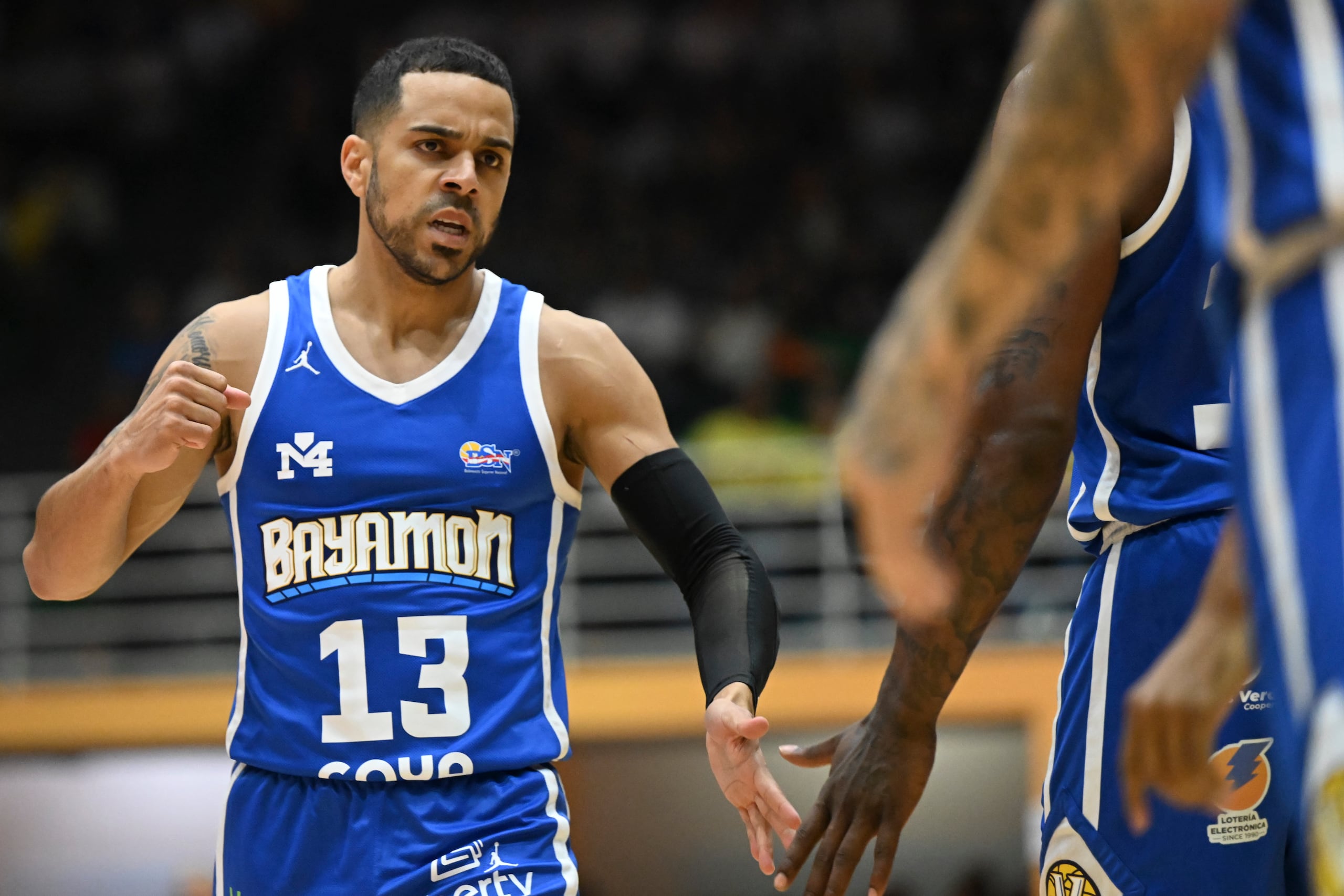 Los Vaqueros de Ángel Rodríguez están abajo 3-1 en la serie final ante los Gigantes.