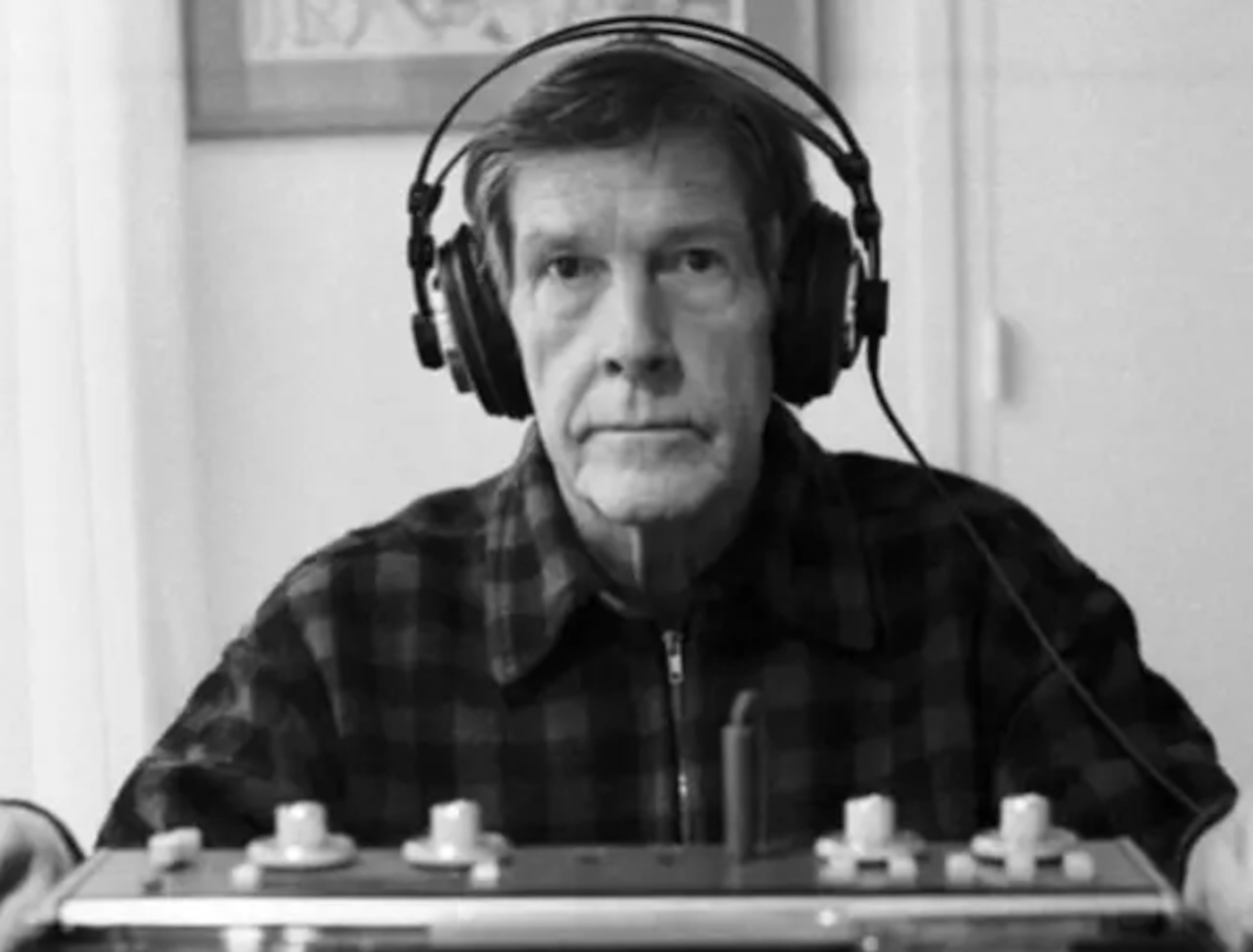 El compositor John Cage