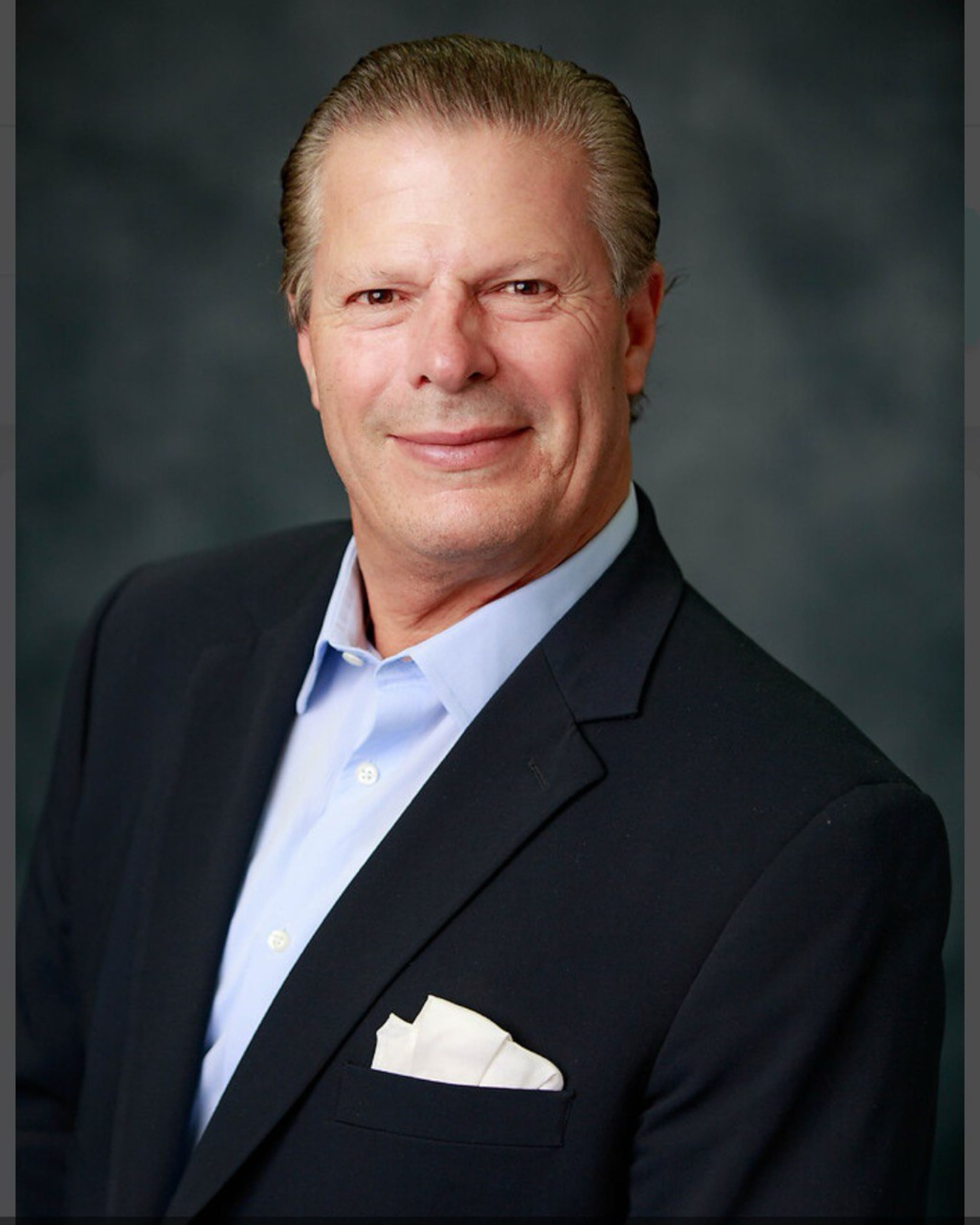 Eddie Cancela es ahora el vicepresidente de Ventas de TeleOnce.