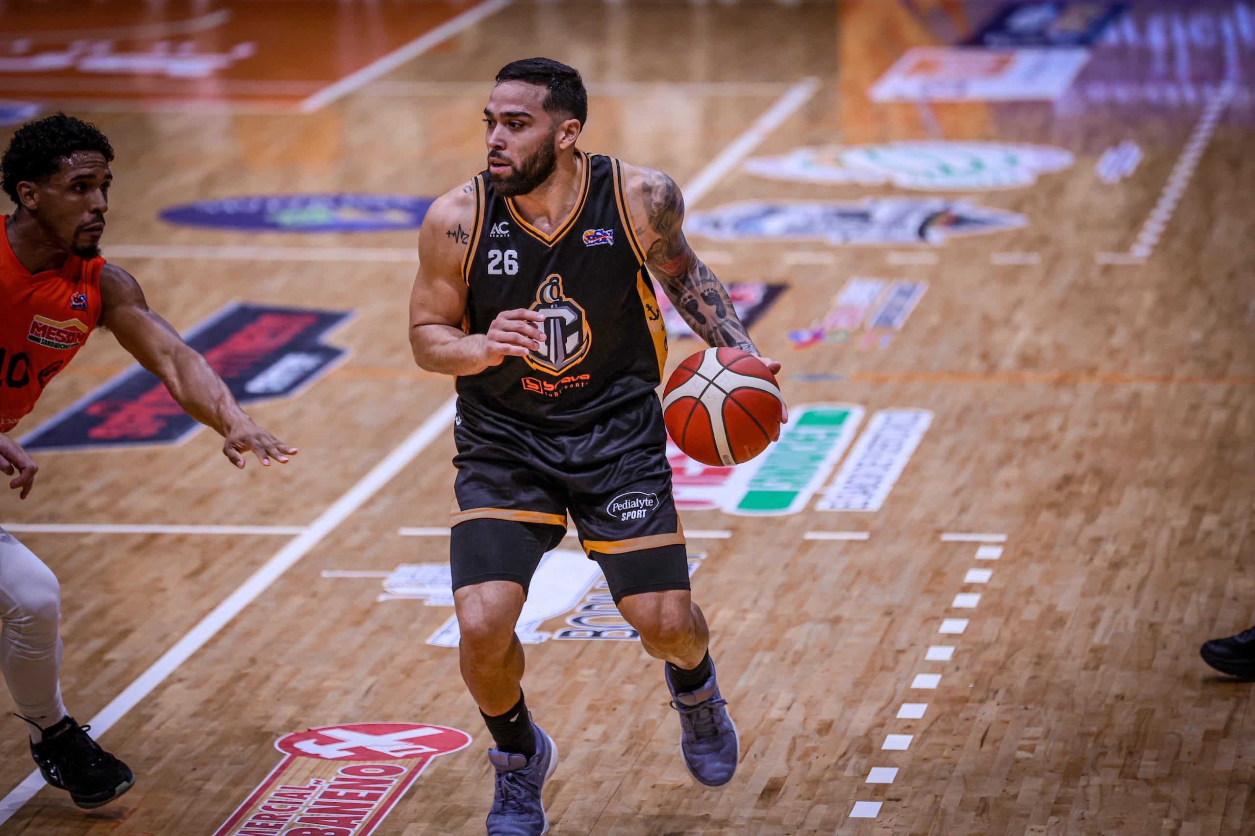 Raymond Cintrón Jr. anotó 20 puntos y casi 20 minutos de juego. Tiró de 8-6 de tres puntos.