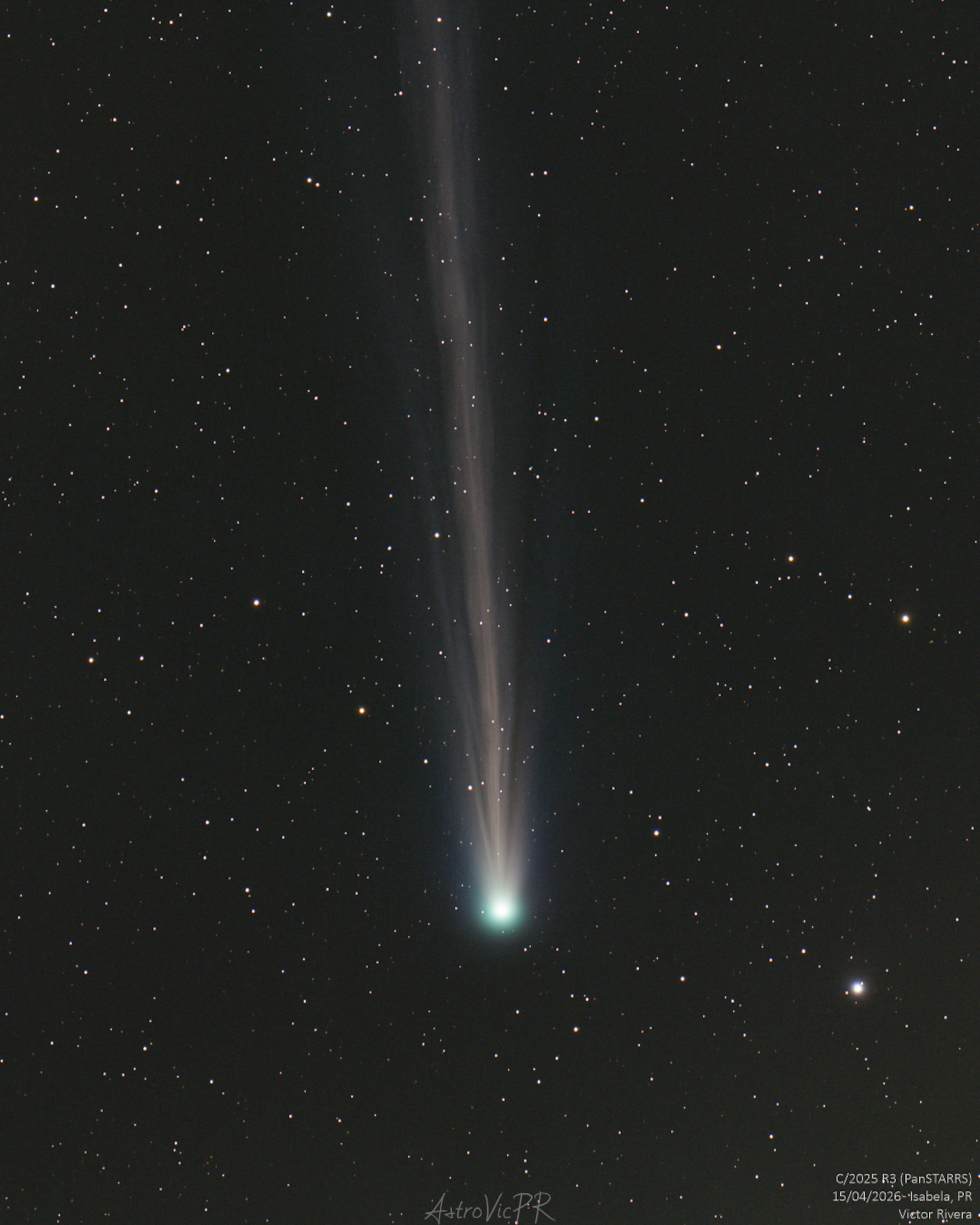 En las fotografías destacan los detalles de su extensa cola, característica de estos cuerpos celestes.
