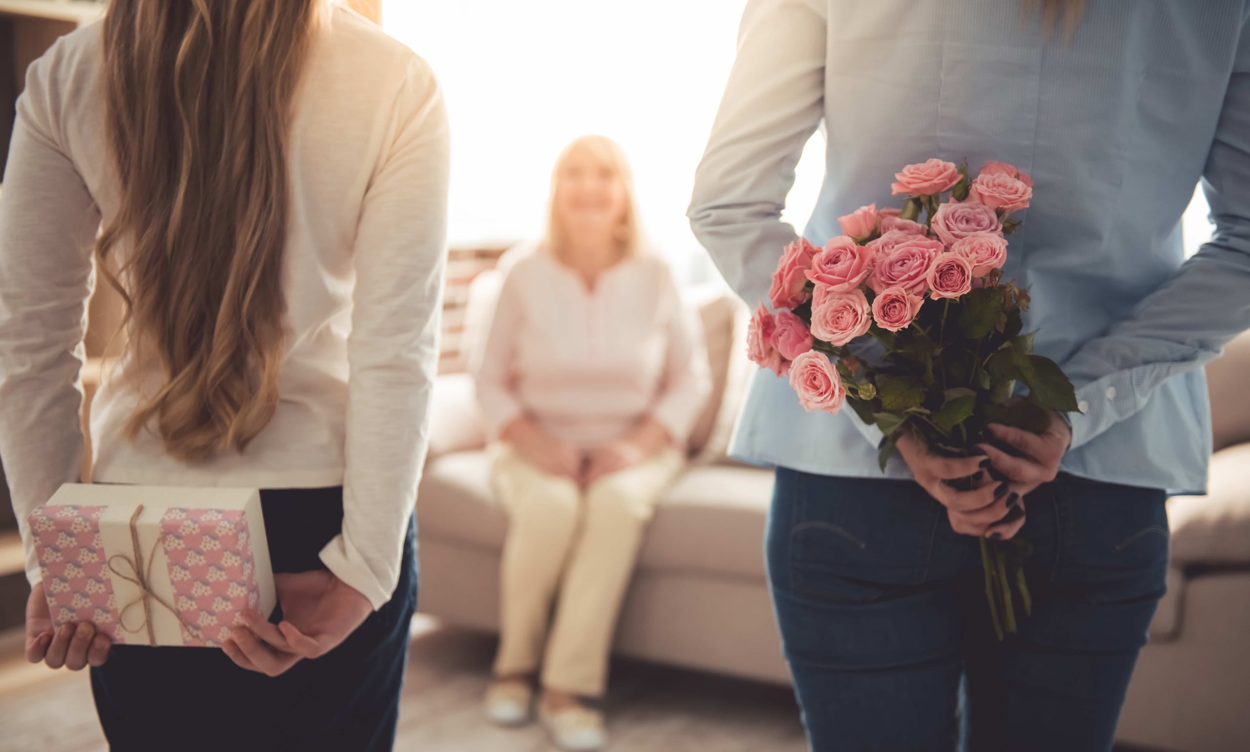 Los orígenes del Día de la Madre en EE.UU. son diversos. Uno apunta a que remonta a los esfuerzos de una mujer de Virginia Occidental, que deseaba celebrar las buenas acciones de su fallecida madre.