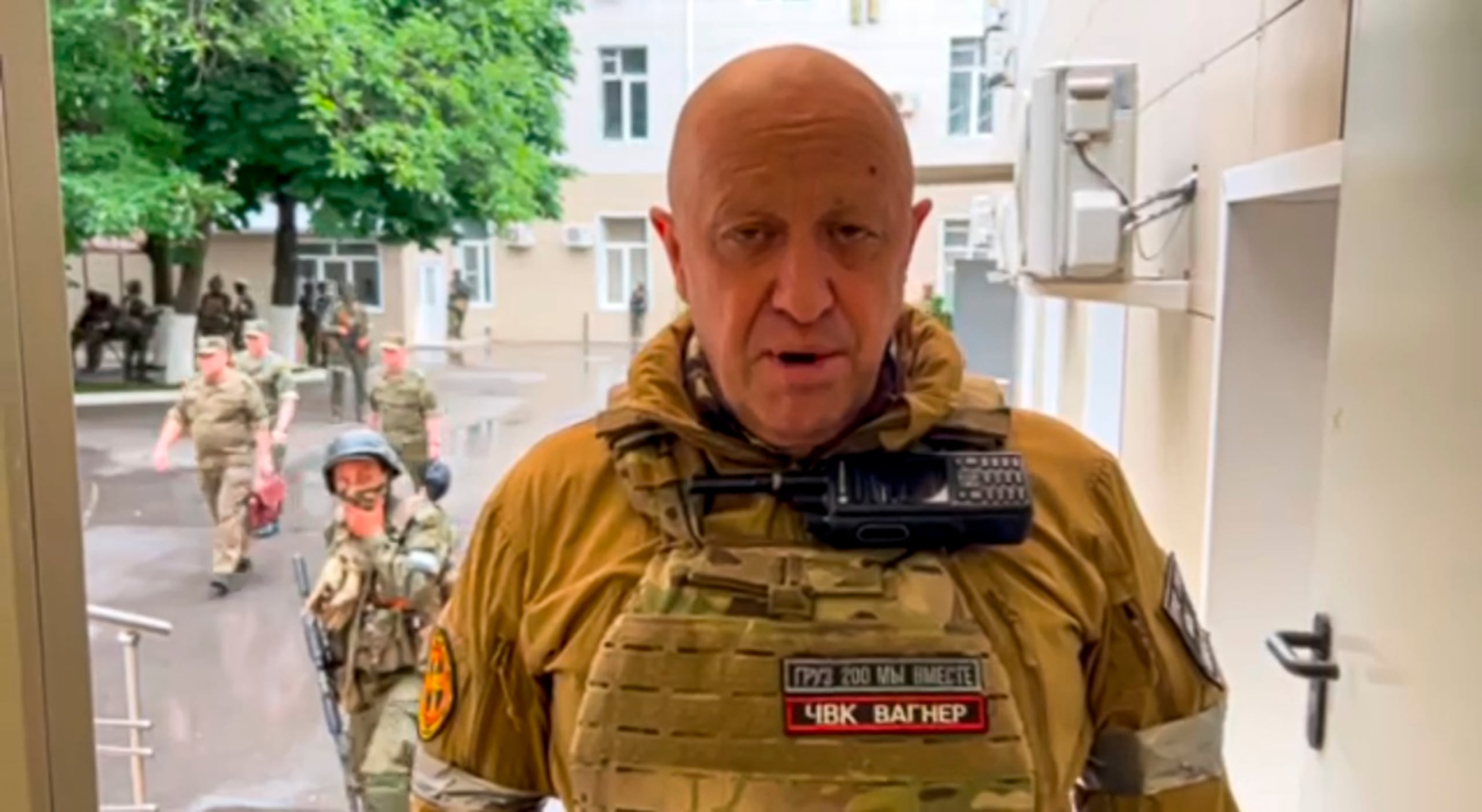 En esta imagen tomada de un video distribuido por la oficina de prensa de Prigozhin, Yevgeny Prigozhin, propietario del grupo militar privado Grupo Wagner.