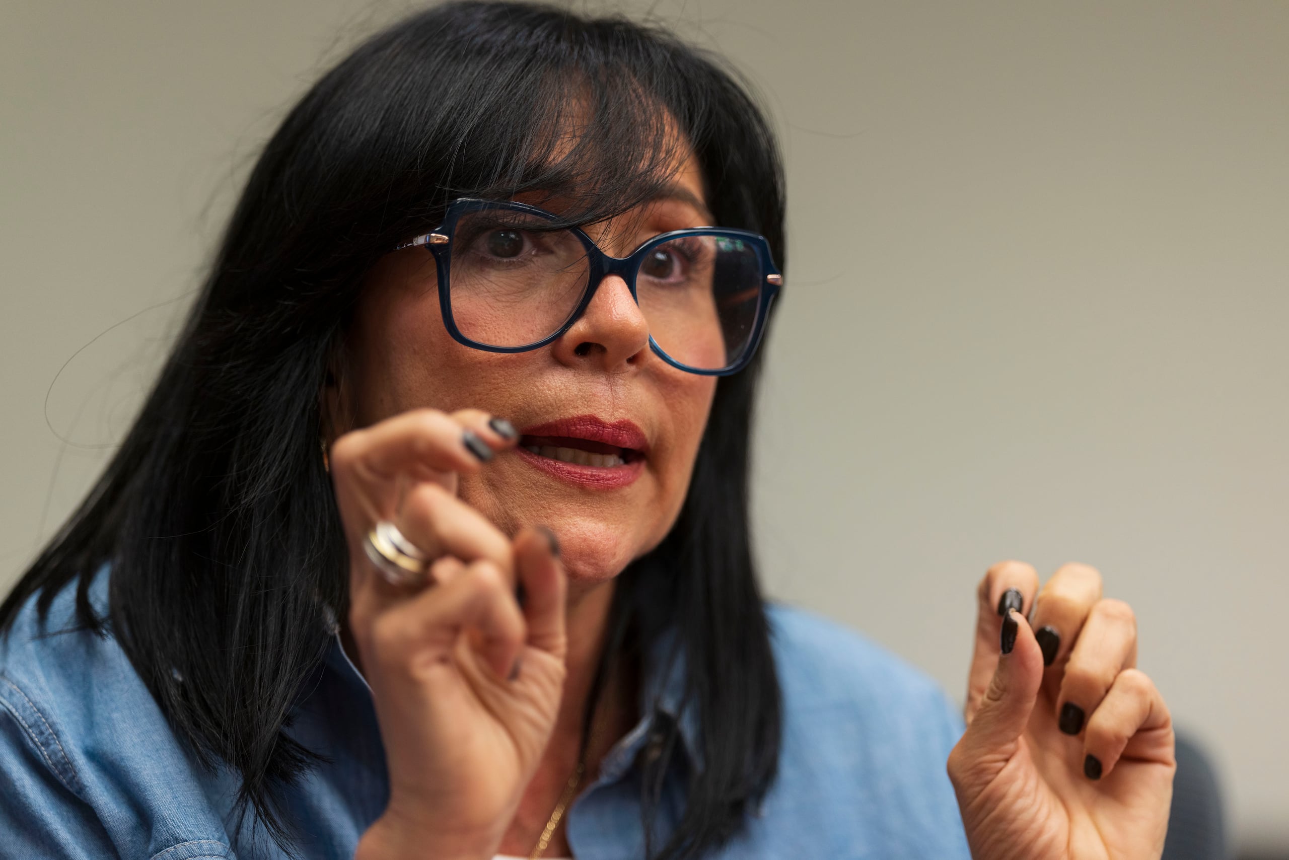 La secretaria de Educación, Yanira Raíces Vega, aceptó que podría evaluaría cualquier oferta del gobernador entrante para permanecer en el cargo.