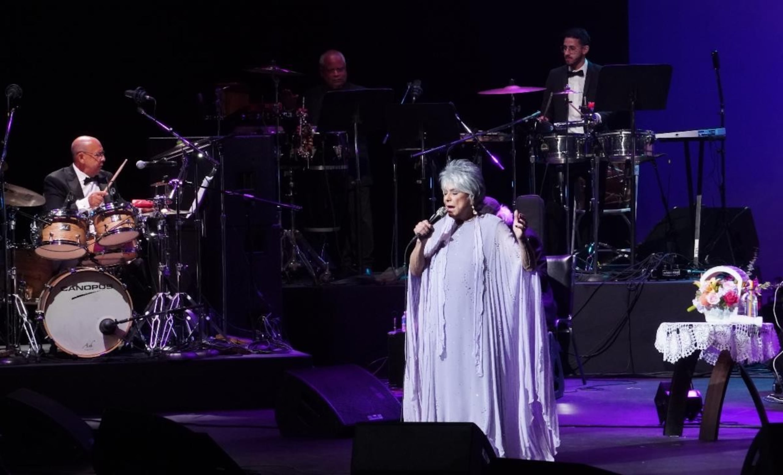 La artista se impuso con su entrega artística y su fuerza vocal.