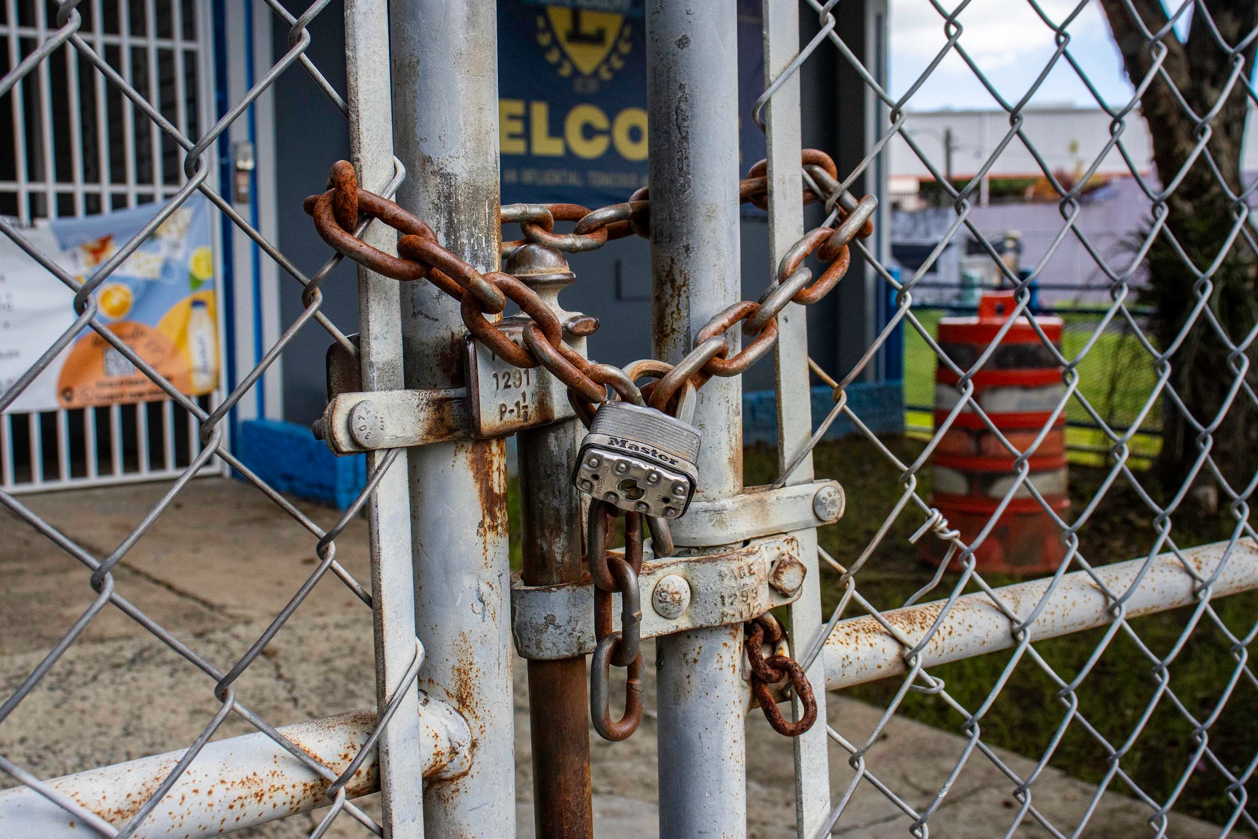 La escuela Luis A. Ferré Aguayo, del barrio Palomas de Yauco, pudiese ser la próxima en cerrar. (Archivo / GFR Media)