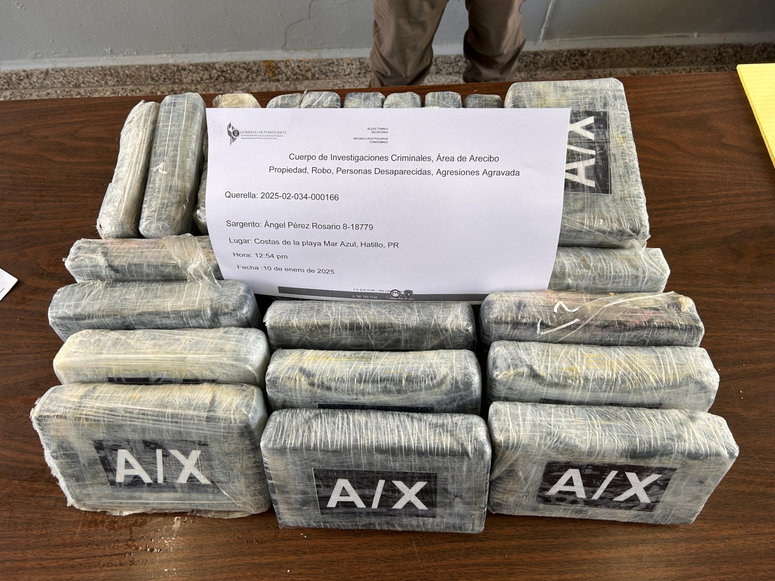 Se encontraron 25 kilos de lo que se presume es cocaína.