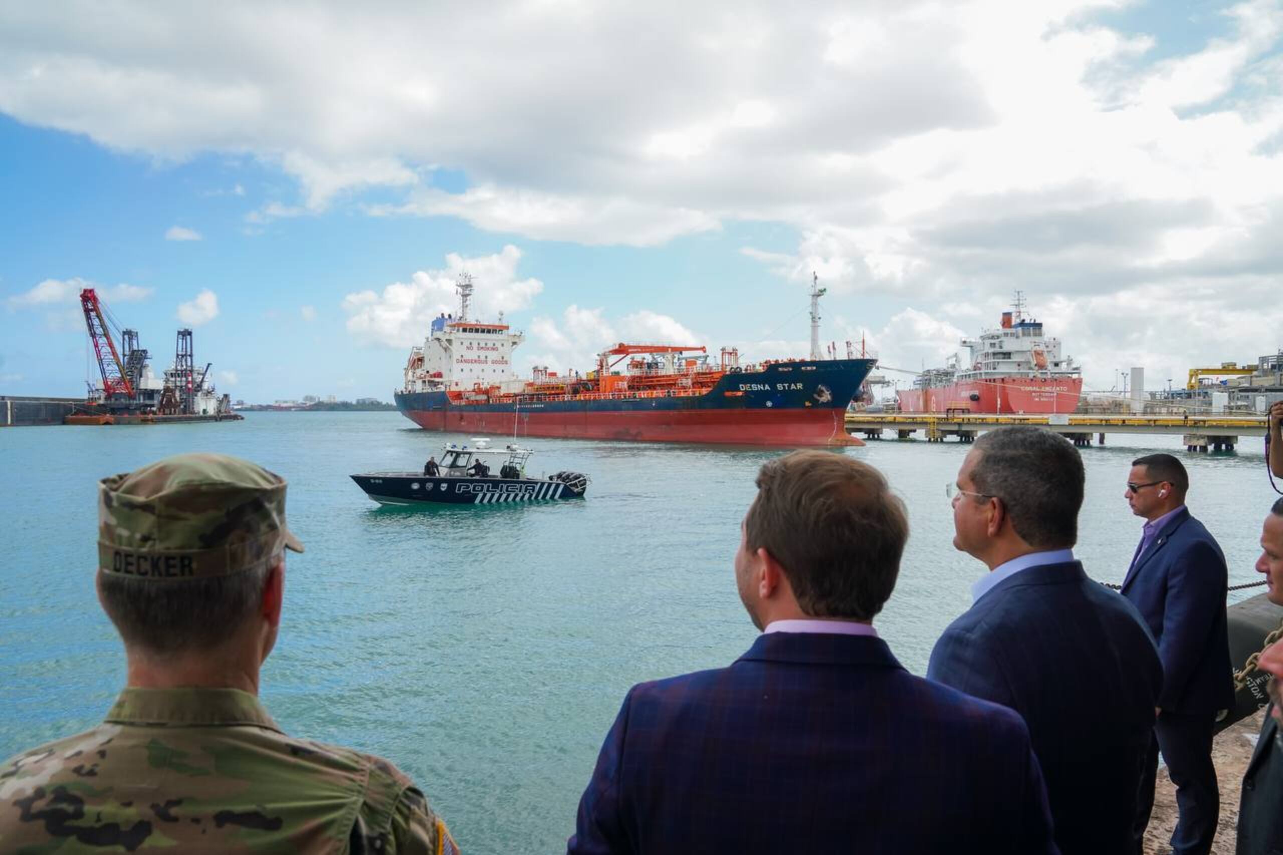 El proyecto también incluye el desarrollo de un plan de resiliencia para proteger la infraestructura de las vulnerabilidades relacionadas con el clima, como los huracanes.