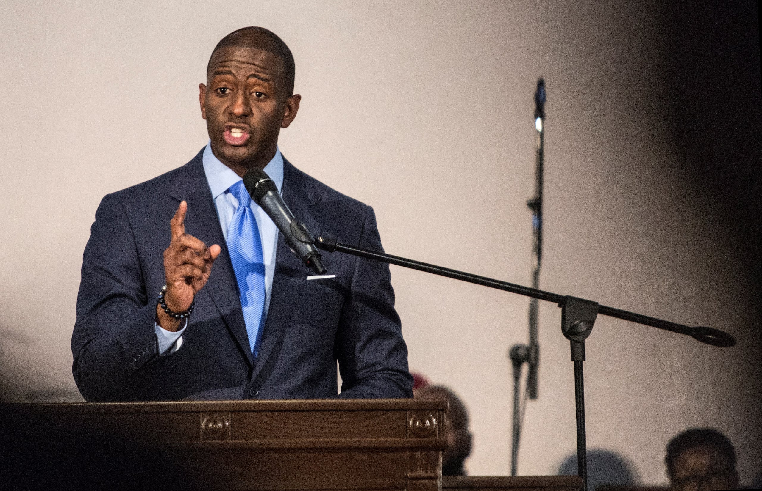 El arresto de Andrew Gillum despertó atención en Florida porque en su momento fue una estrella ascendente dentro del Partido Demócrata y estuvo a punto de ganar la elección contra Ron DeSantis.