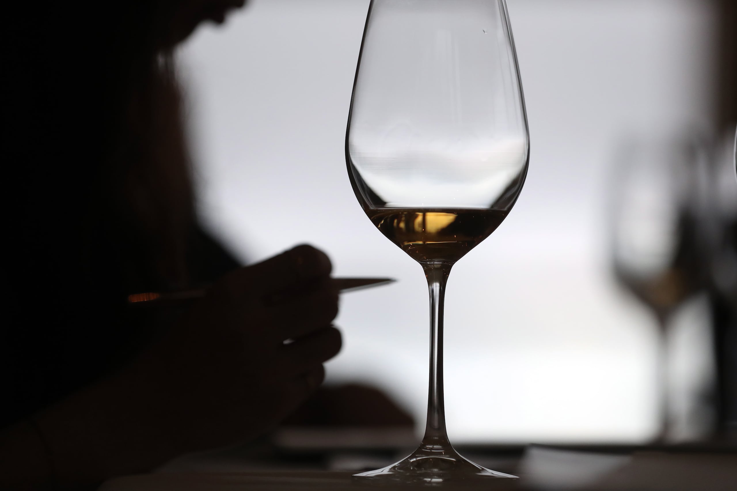 El consumo de alcohol causa daños en la sustancia blanca del cerebro. (Archivo/EFE/ Zurab Kurtsikidze)