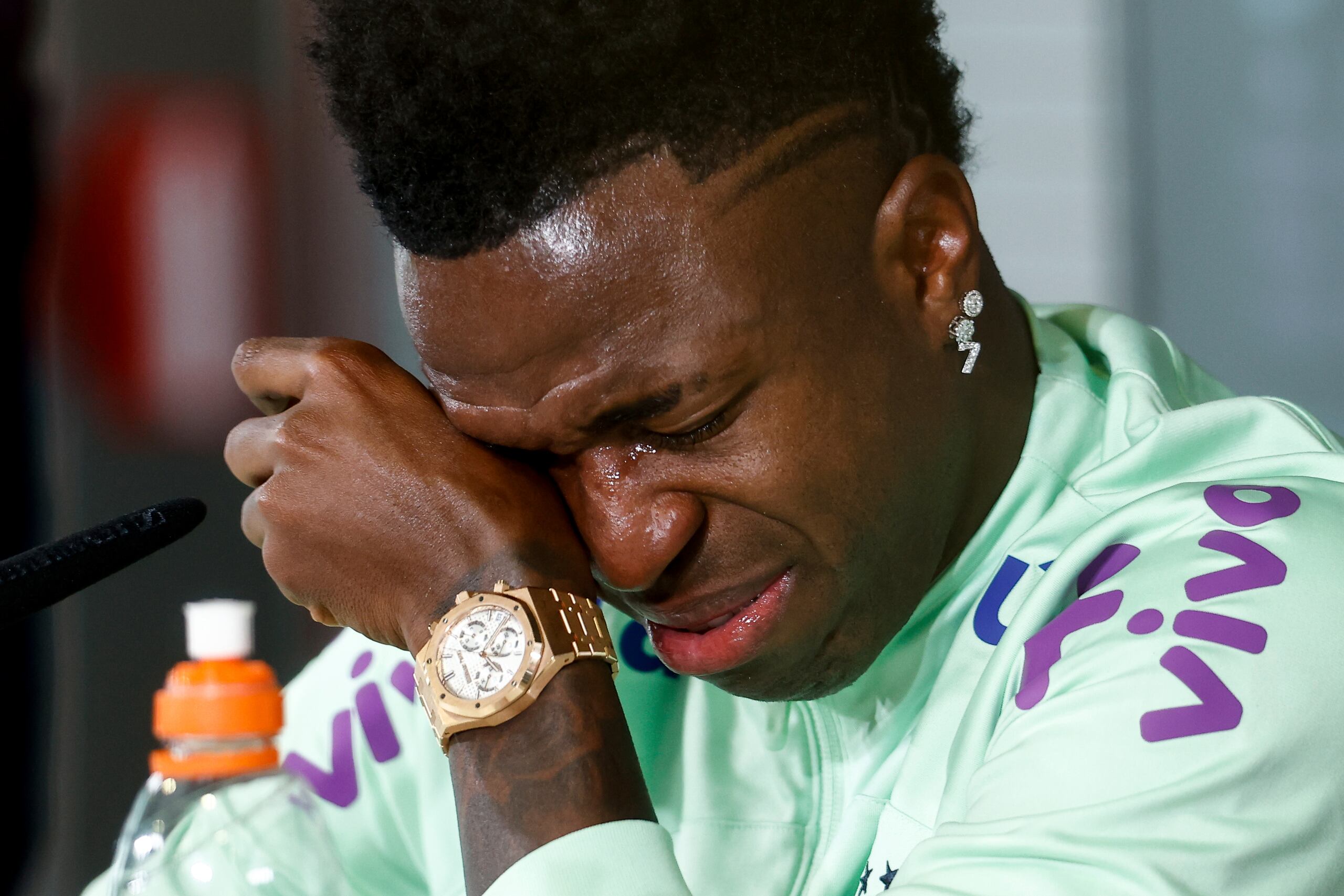 Los actos racistas en el fútbol han existido por muchos años pero el foco más reciente de constantes ataques lo ha sido el jugador del Real Madrid, el brasileño Vinicius Junior.