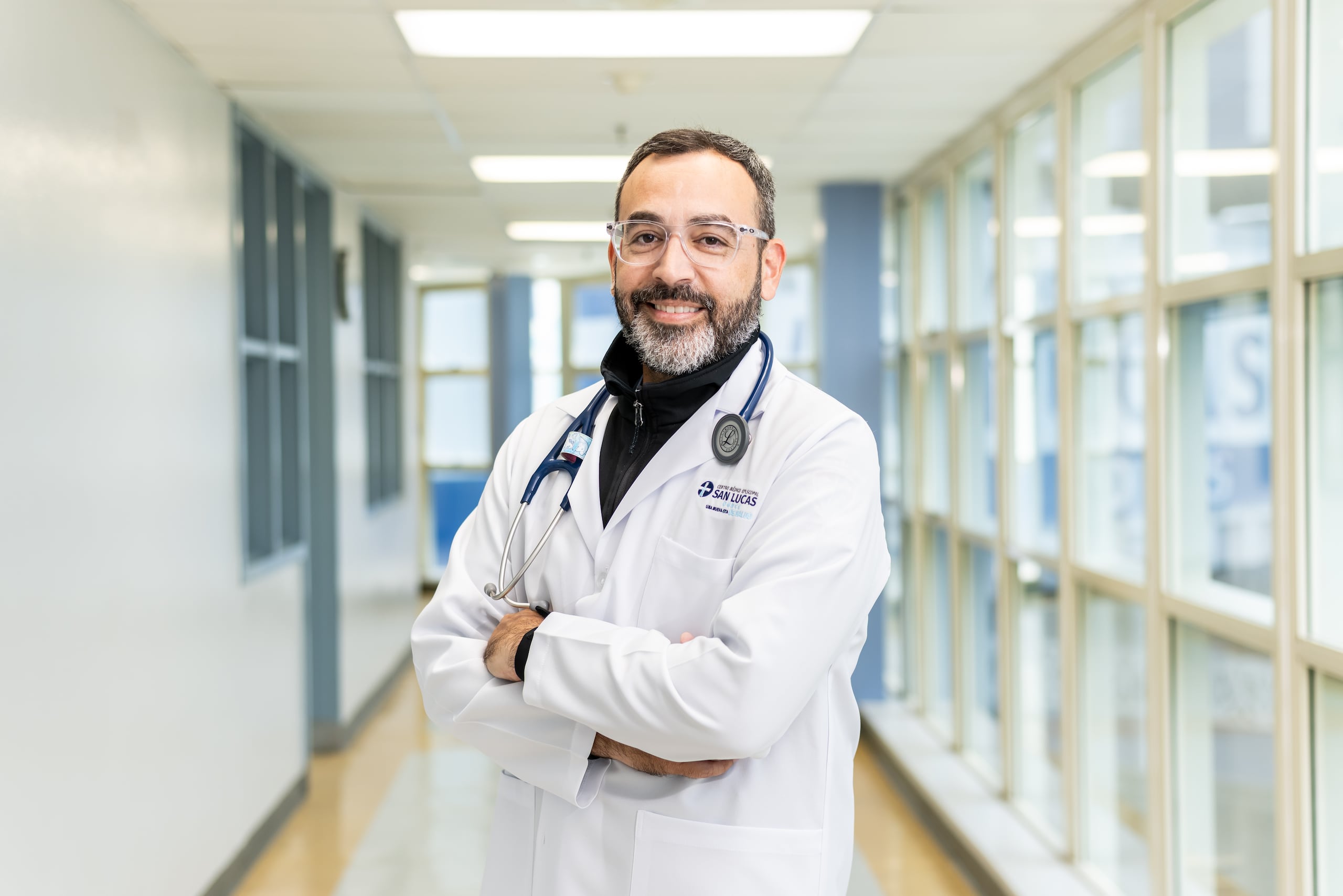 Doctor Miguel Echevarría, médico internista y director de residencia del Centro Médico Episcopal San Lucas.