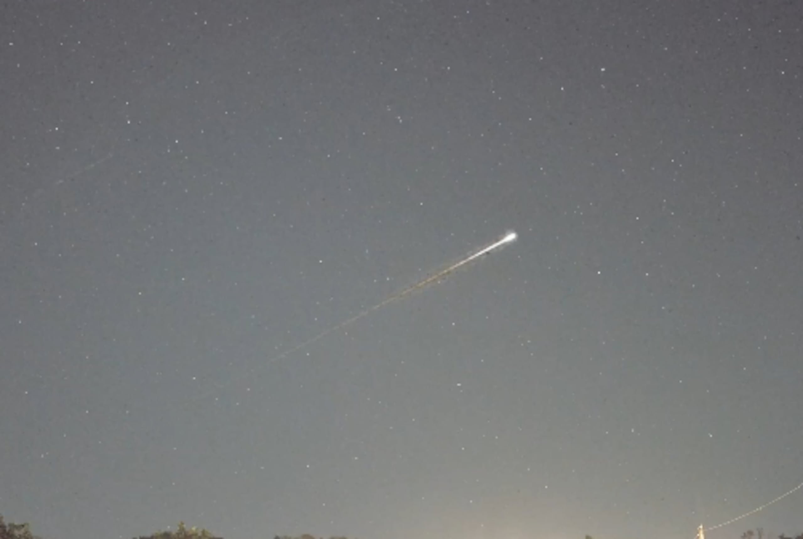 Así se vio el meteoro en el cielo la noche del lunes. (Sociedad de Astronomía del Caribe)