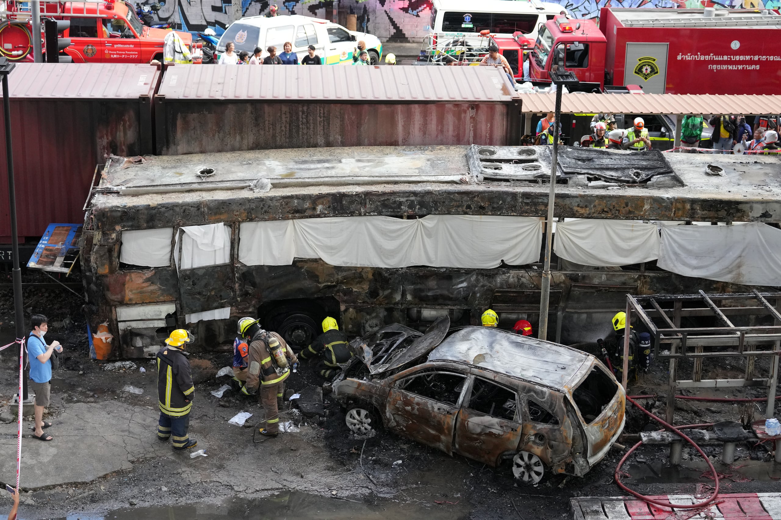 El autobus se incendió.