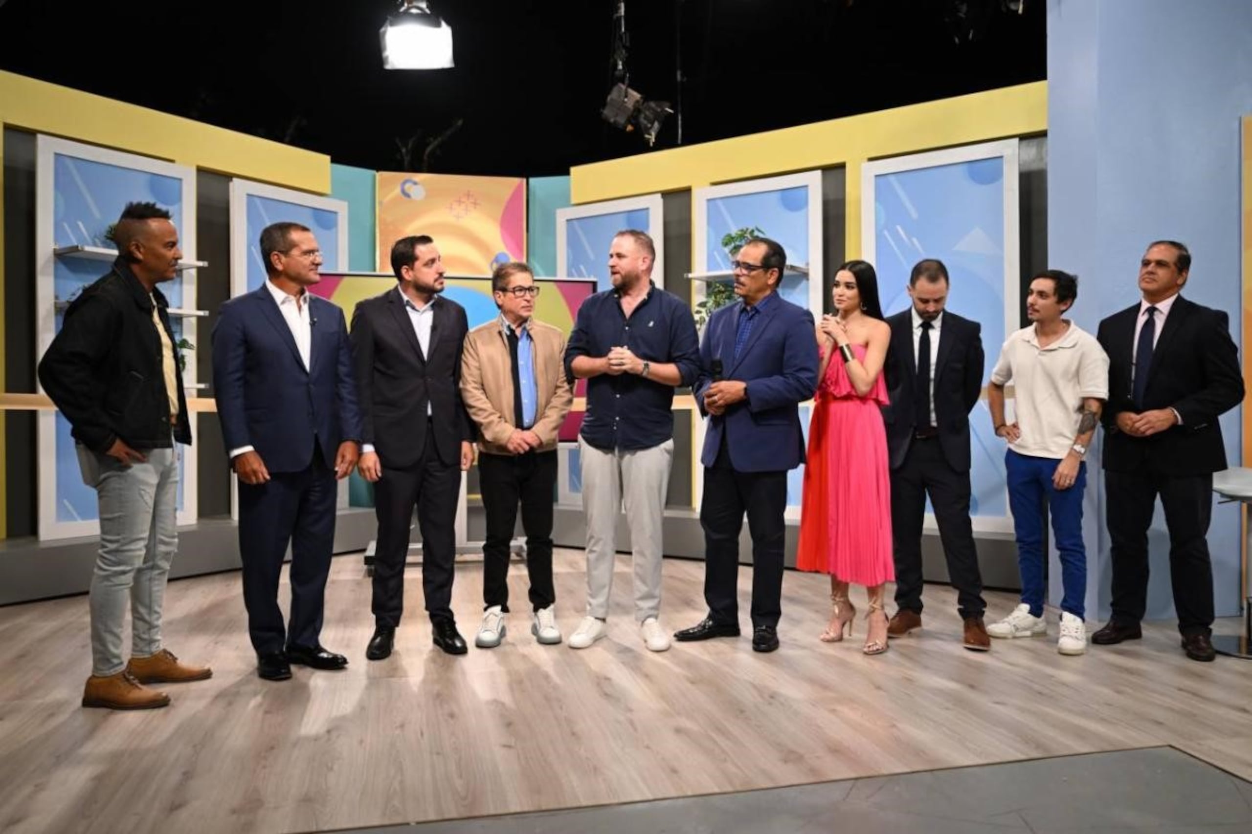 Comenzando hoy, WIPR estará transmitiendo todos los días a las 11:00 p.m. el noticiero Central Noticias.