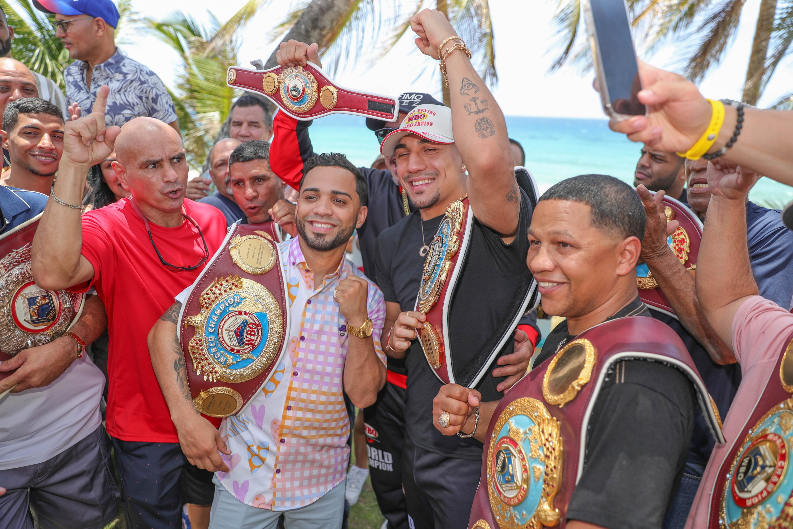 Oscar Collazo y Teófimo López fueron los principales homenajeados en la actividad celebrada en Islote, en Arecibo.