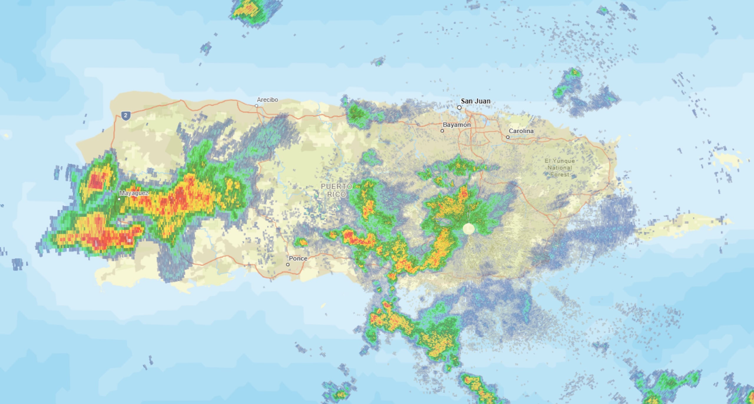 El Servicio Nacional de Meteorología exhortó a la ciudadanía a mantenerse atenta a las condiciones del tiempo y a evitar conducir por carreteras inundadas.