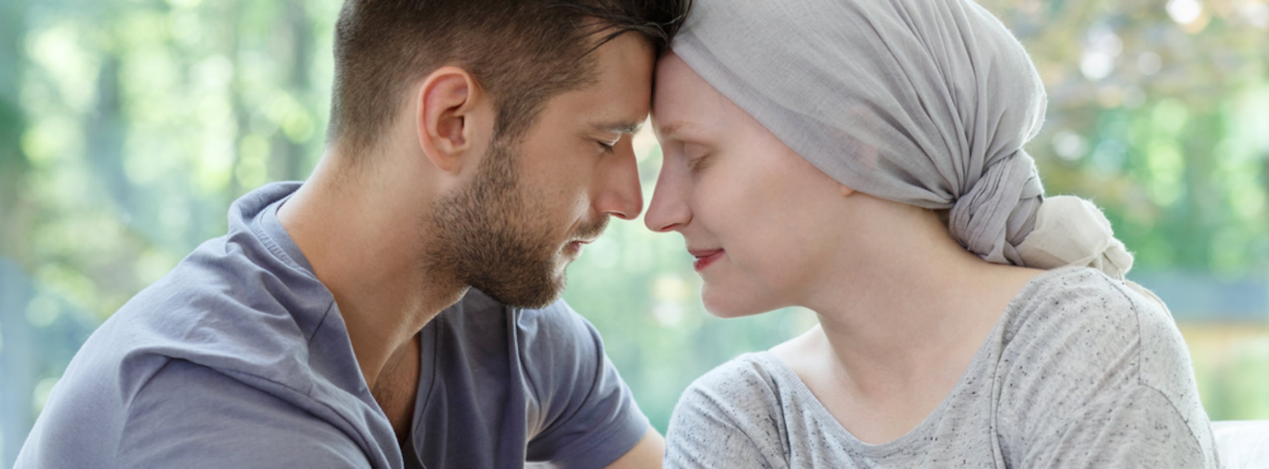 Una de las prácticas más importantes para las personas con cáncer de seno es aprender nuevas maneras de relacionarse con la propia sexualidad y la desgenitalización del placer.