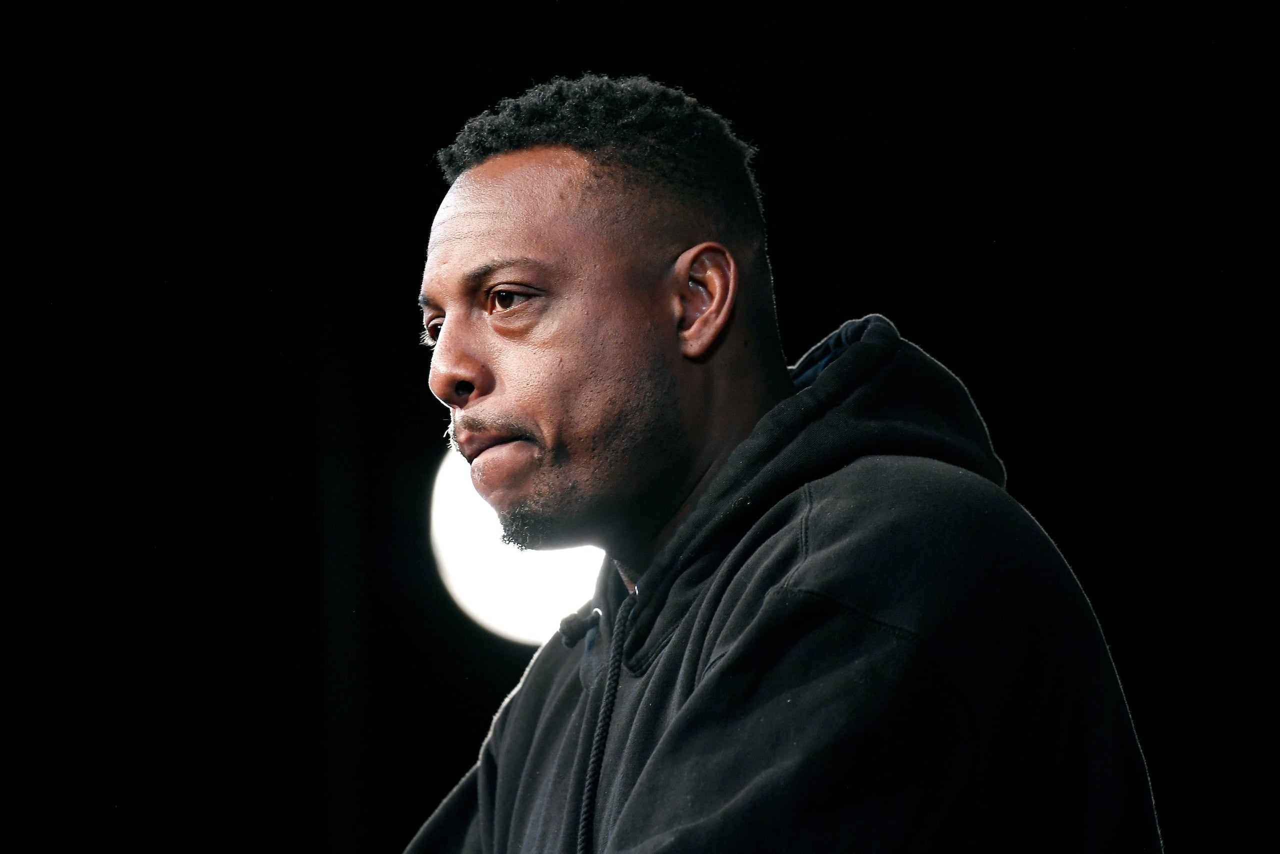 Paul Pierce habla en una conferencia de prensa en Uncasville, Connecticut, el 10 de septiembre de 2021. (Archivo)