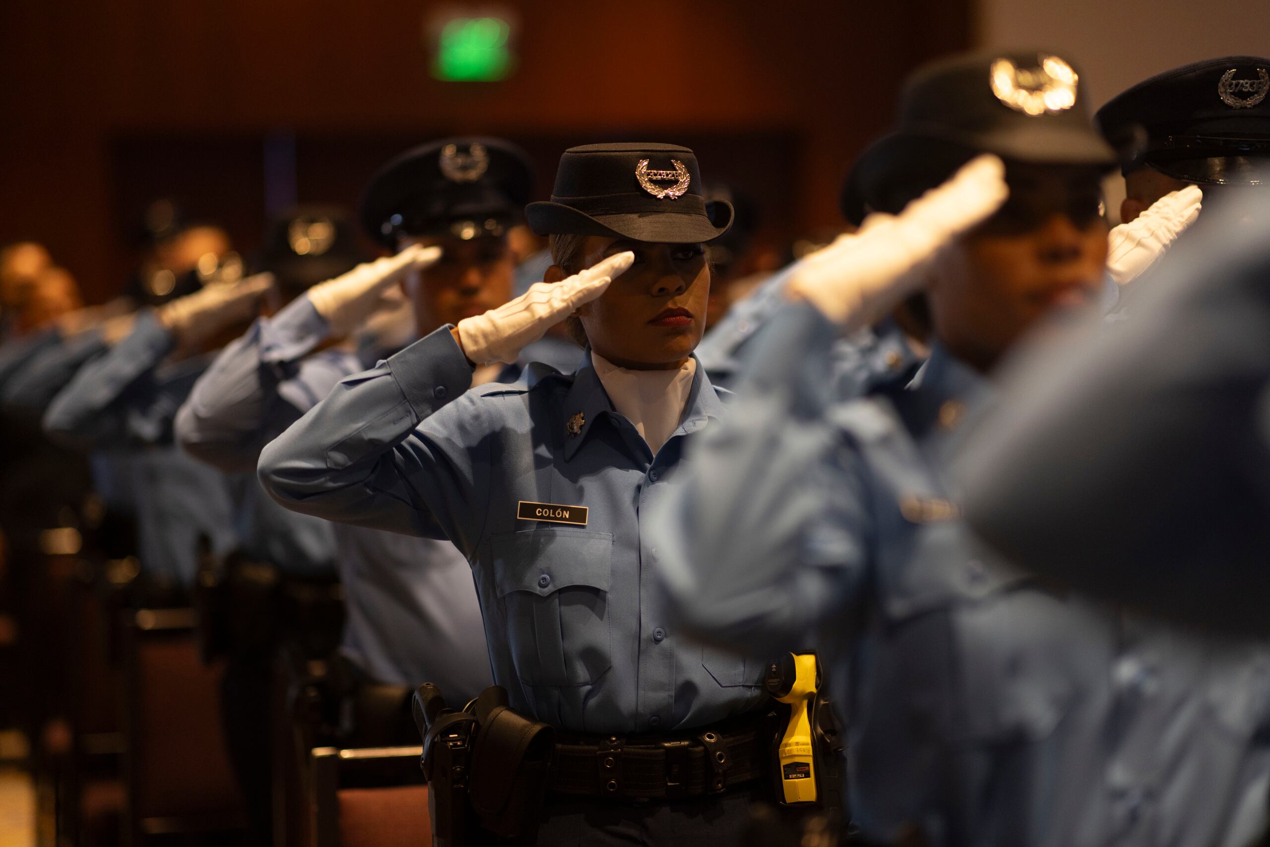 El comisionado sabe que uno de sus mayores retos es el reclutamiento y retención de policías.