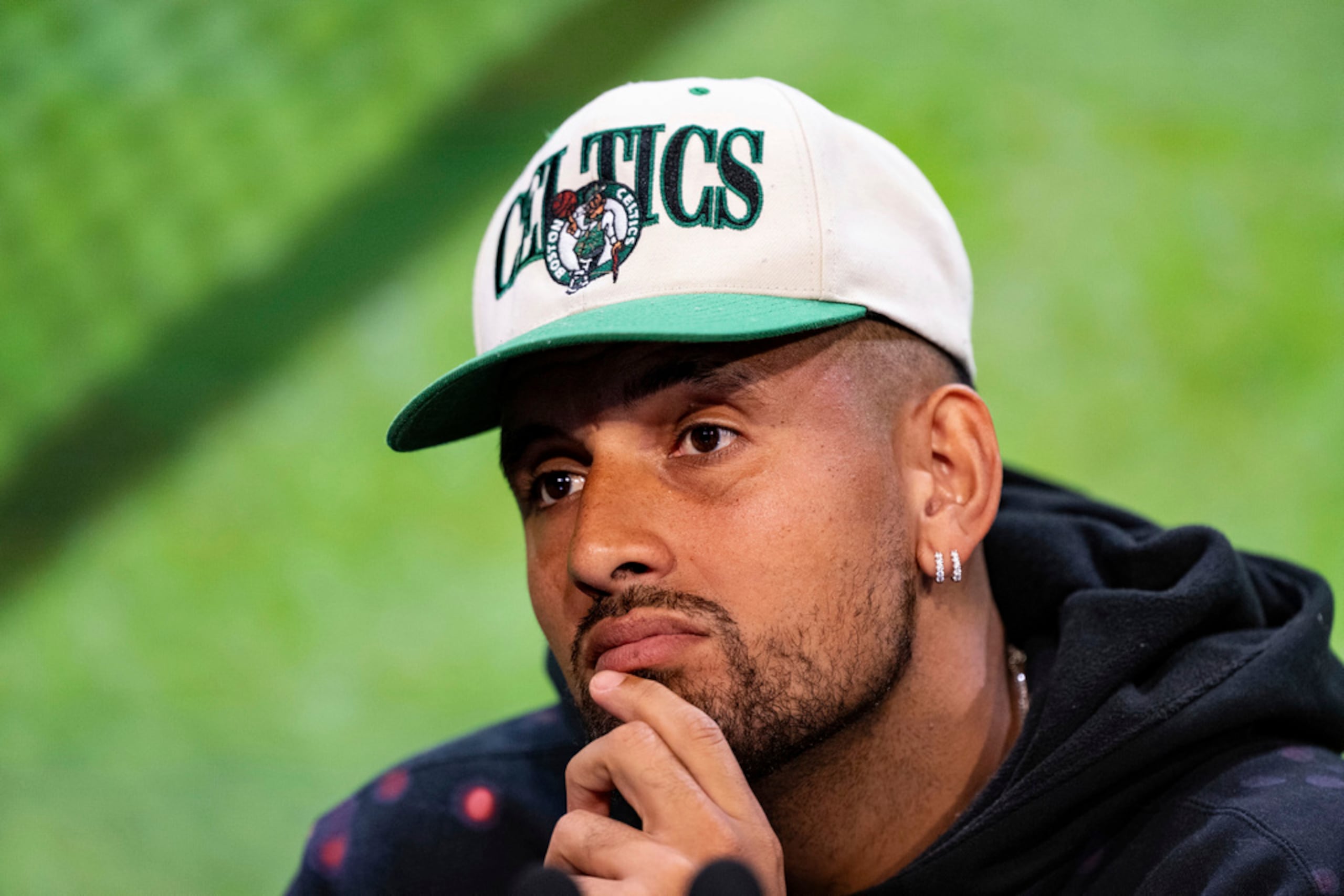 Nick Kyrgios apenas ha disputado un partido competitivo de individuales esta temporada — una derrota en Stuttgart, Alemania, el pasado junio.