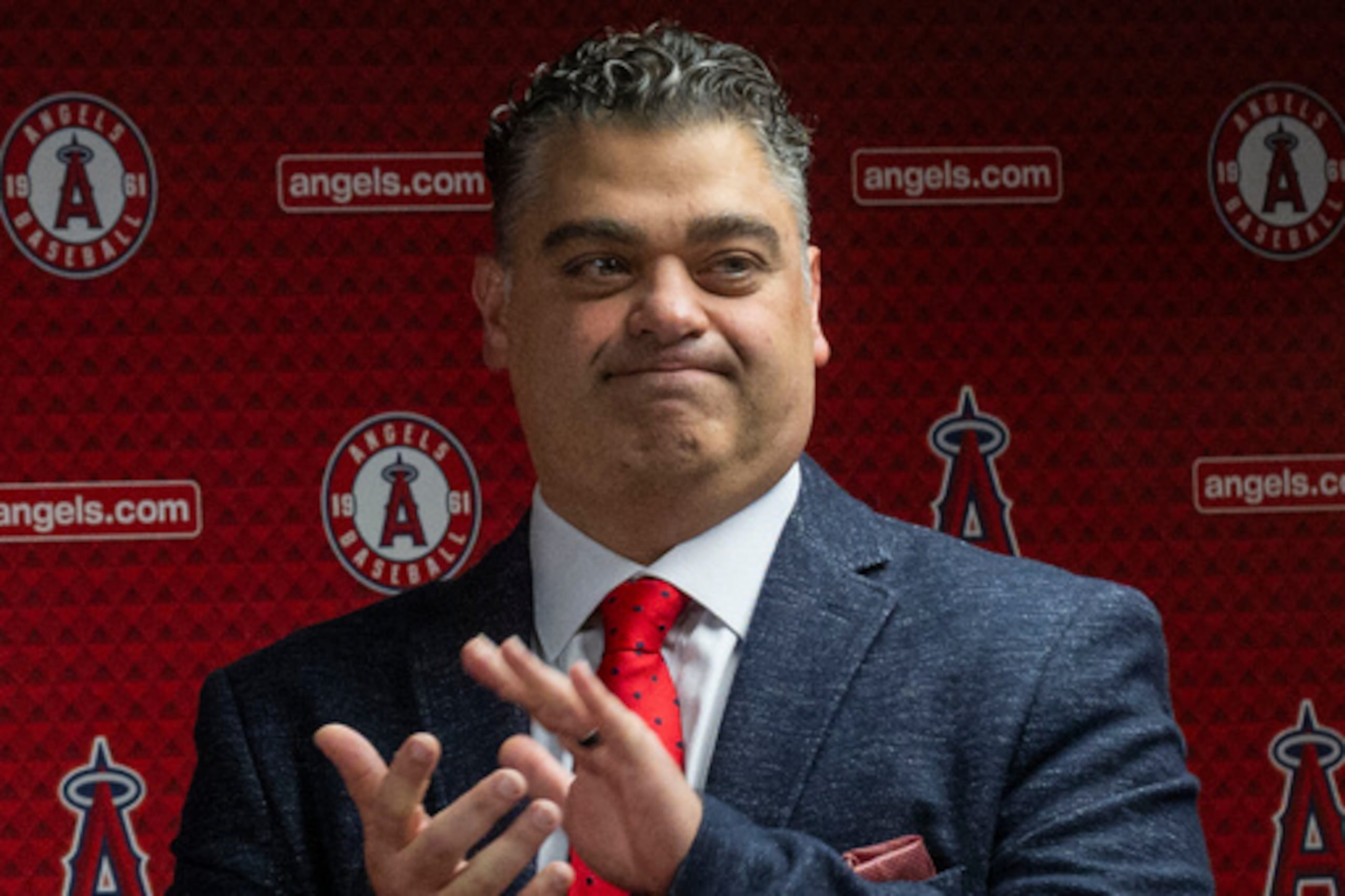 ARCHIVO - El director general de los Ángeles Angels, Perry Minasian, asiste a una rueda de prensa en Anaheim (California) el 22 de octubre de 2025. (Paul Bersebach/The Orange County Register vía AP, archivo)