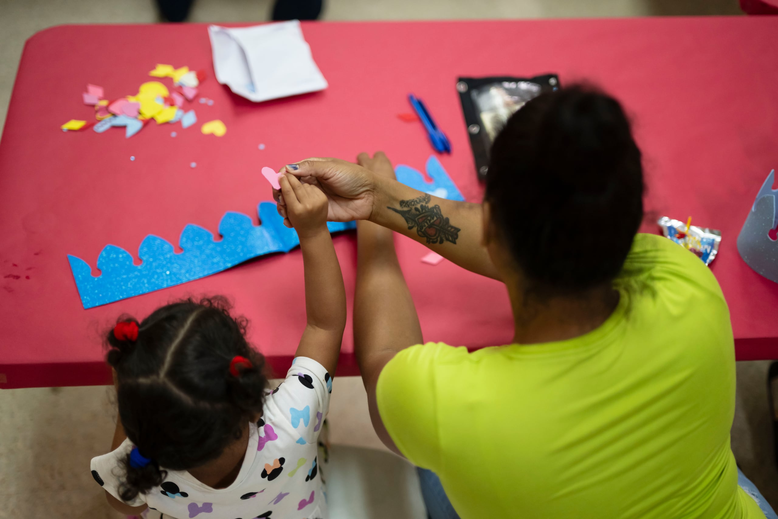 La población total menor de 5 años disminuyó del 4.7% al 3.3%
