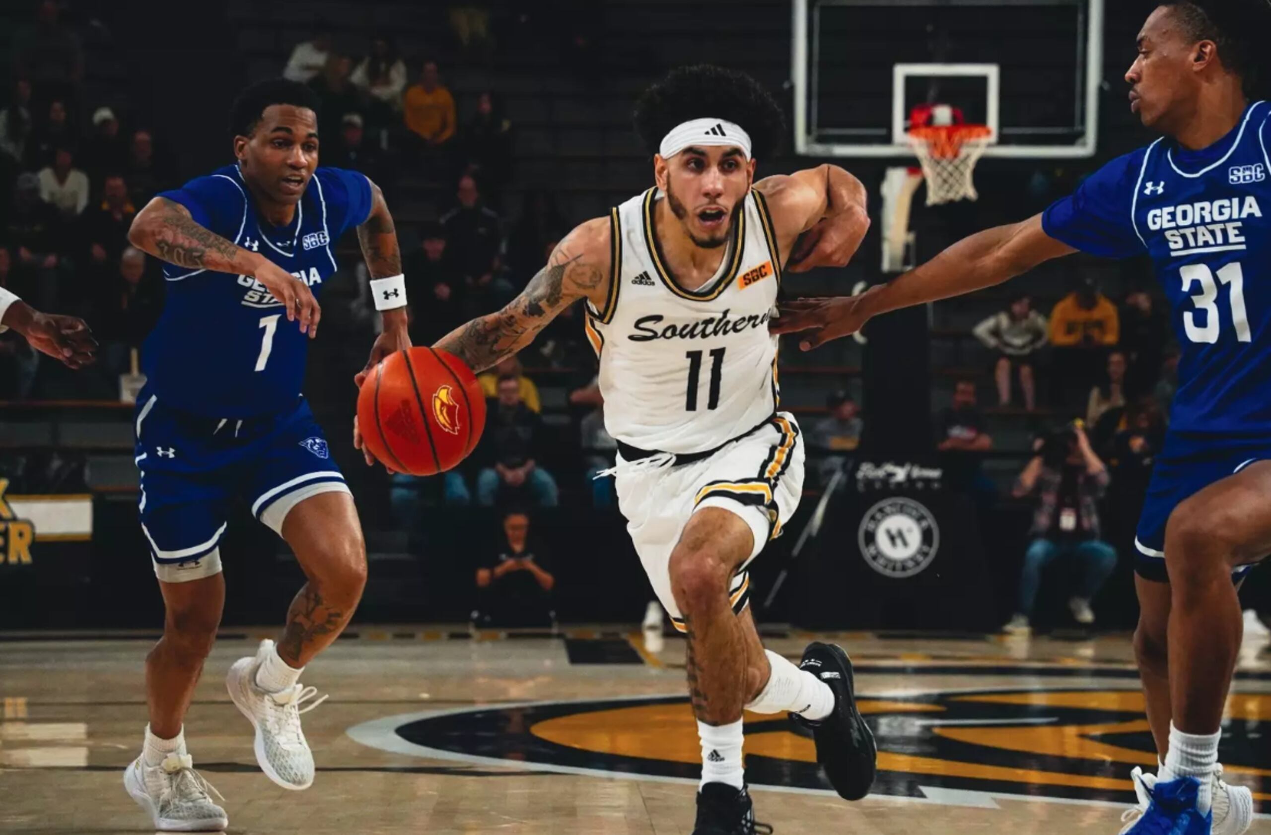 André Curbelo participó en 12 partidos de los Golden Eagles.