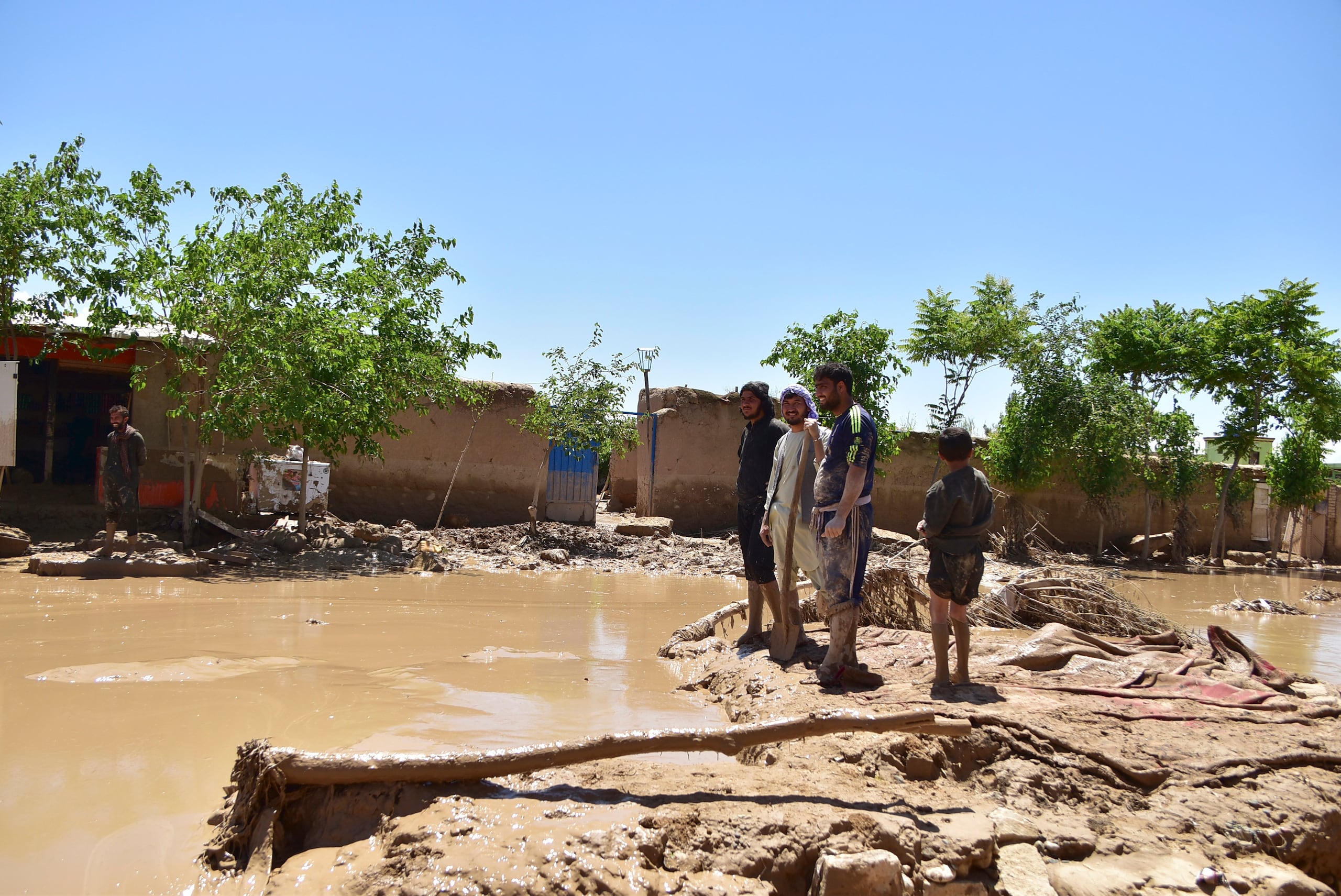 El 19 de mayo murieron al menos 84 personas en la norteña Faryab, y unas 1,500 casas quedaron destruidas total o parcialmente, al igual que cientos de hectáreas (acres) y tierras de cultivos.
