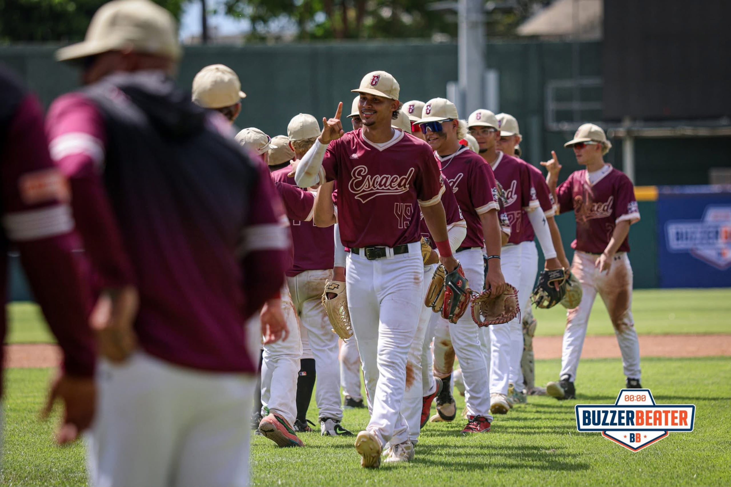 La Escuela Especializada en Artes y Deportes de San Sebastián derrotó 11-0 a San Ignacio de Loyola para avanzar al Sweet 16 del Buzzer Beater Baseball Classic. (Buzzer Beater)
