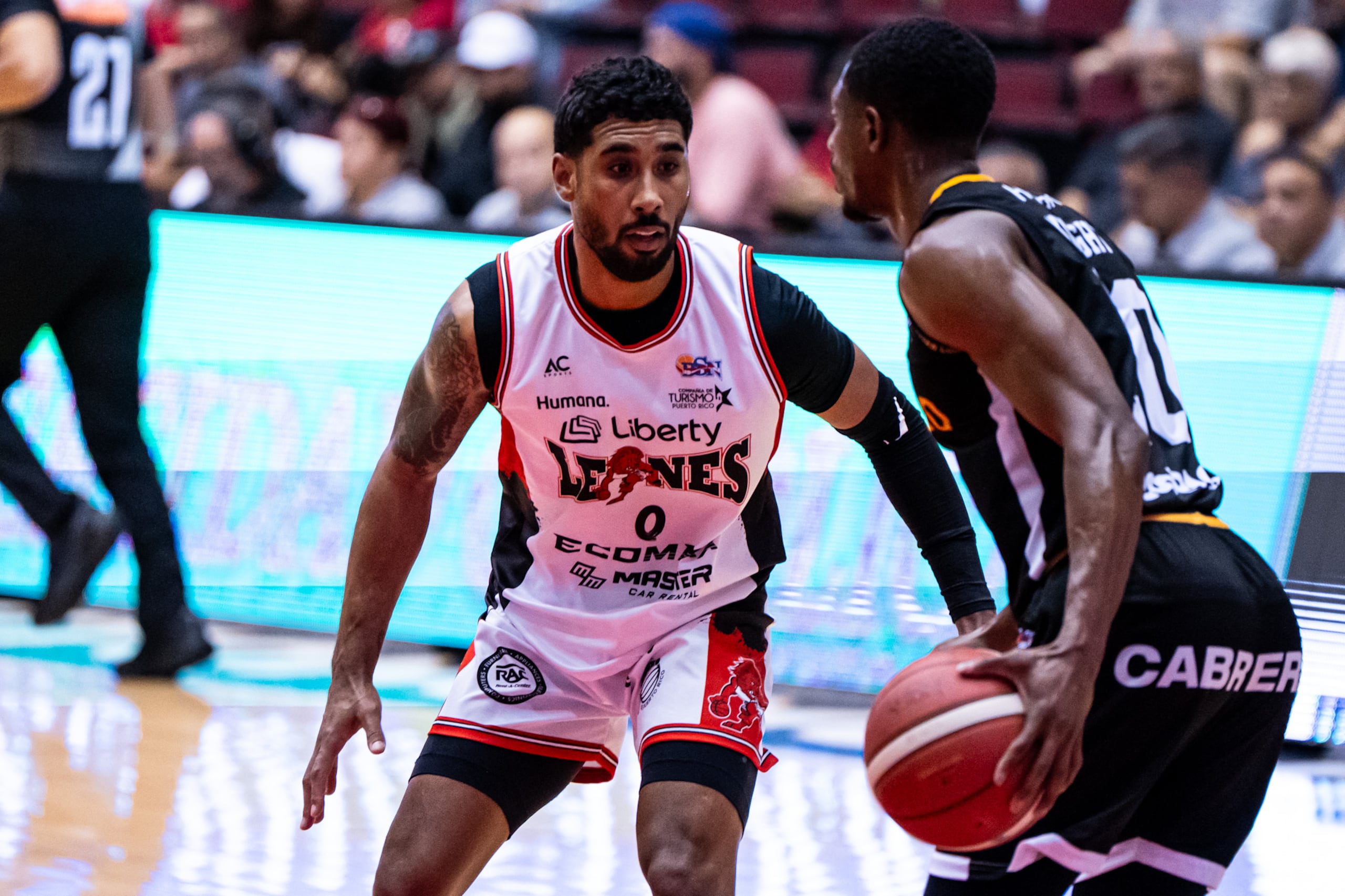 Jezreel De Jesús aportó 19 puntos en la victoria 93-71 de los Leones sobre los Capitanes el miércoles.