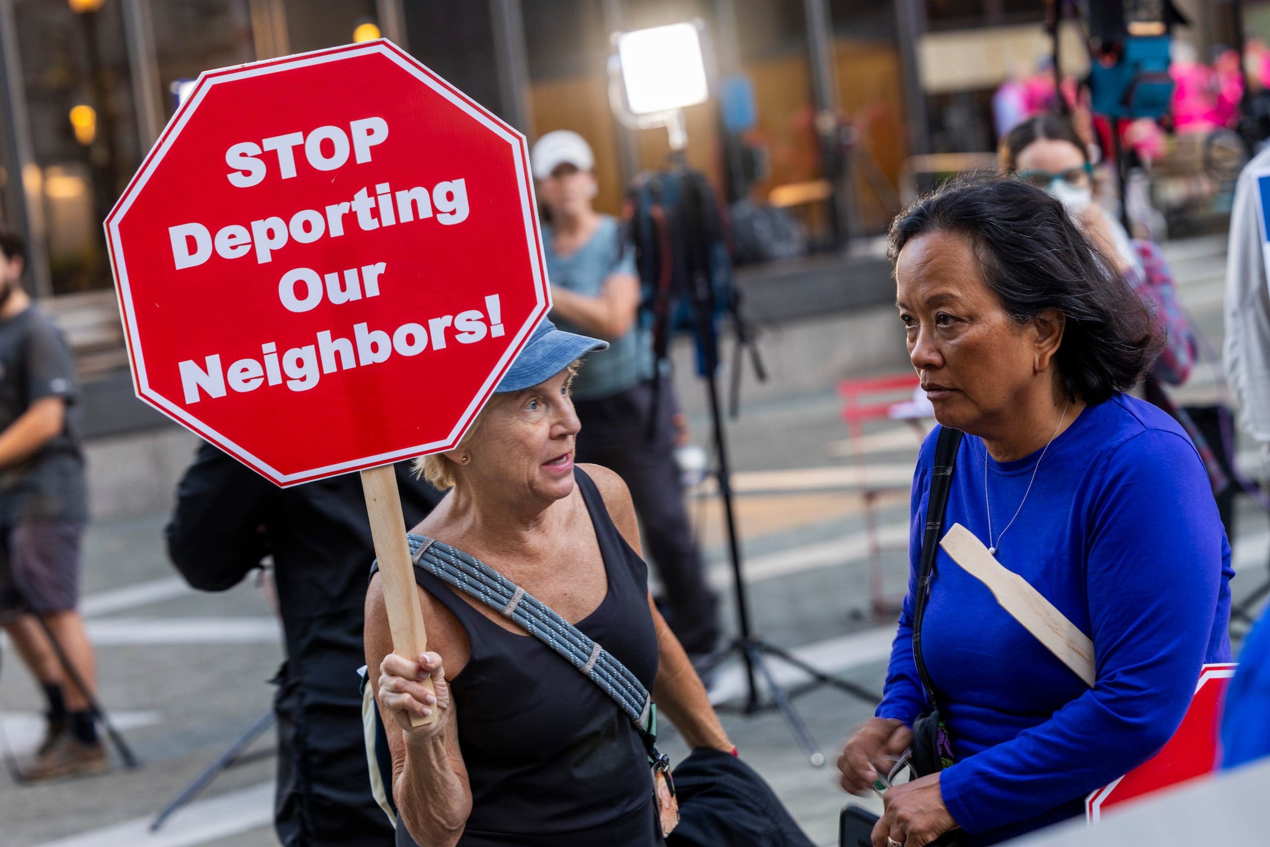 Según dijeron fuentes locales y colectivos sociales de Chicago, el ICE ha realizado un mayor número de arrestos y redadas migratorias en la ciudad, así como en el resto del estado de Illinois.