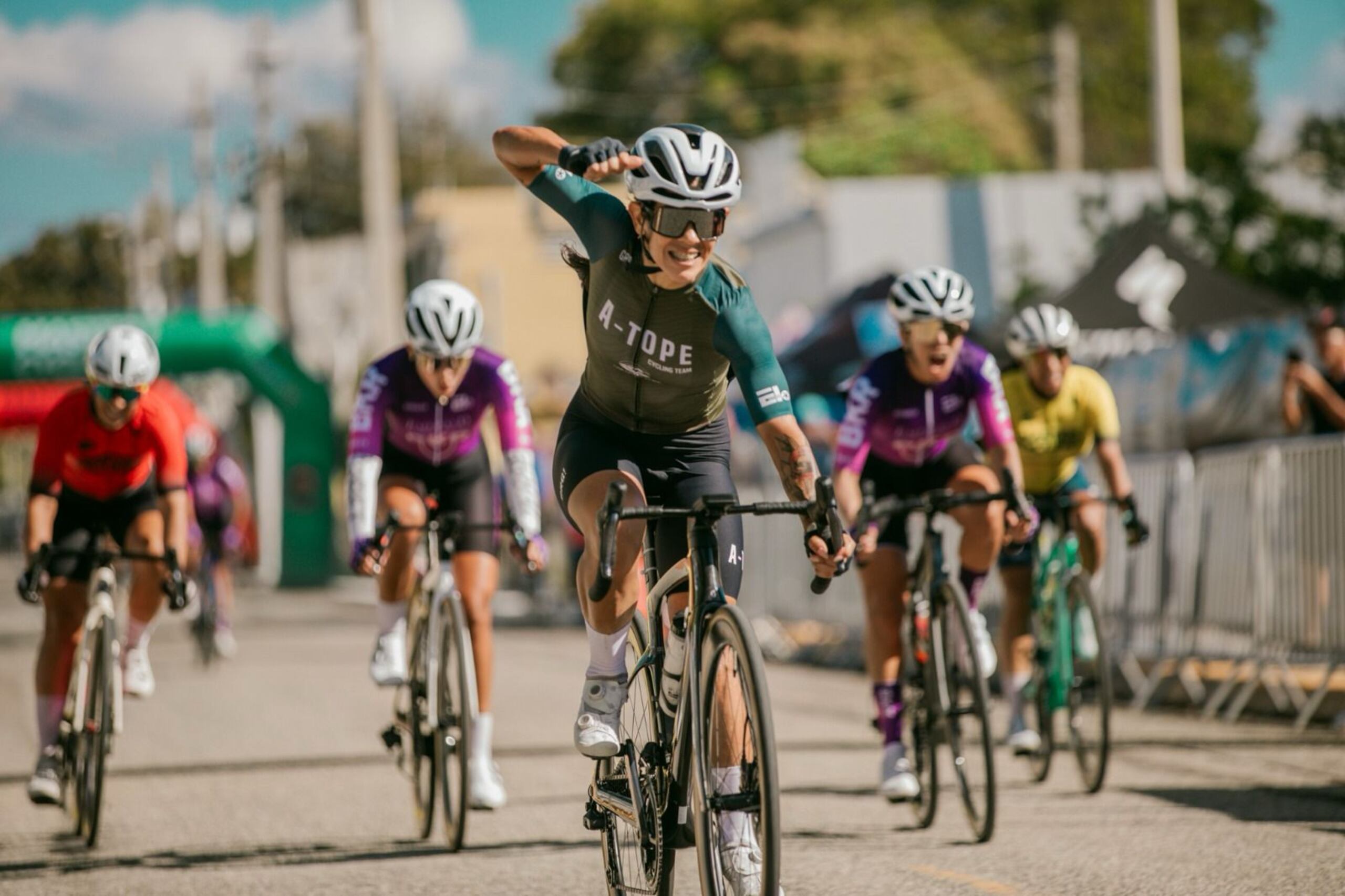 Donelys Cariño ganó la competencia en la rama femenina.