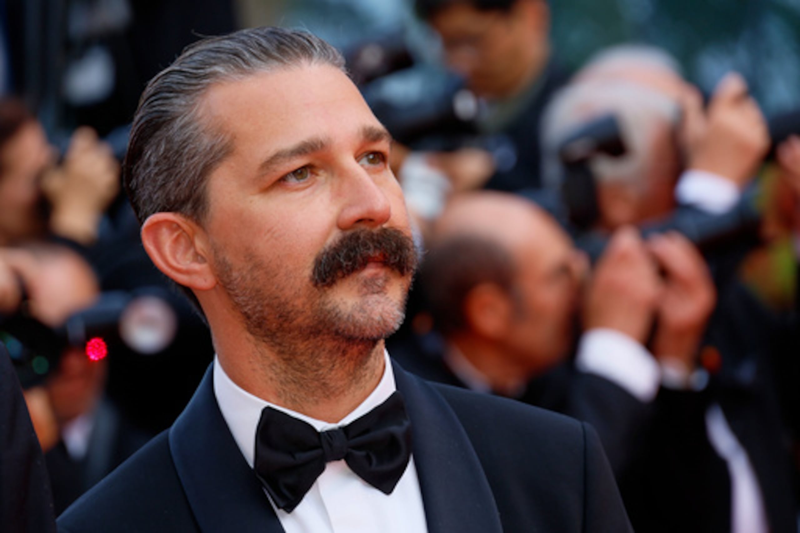 ARCHIVO - Shia LaBeouf aparece en el estreno de "The Phoenician Scheme" en el 78º festival internacional de cine de Cannes, sur de Francia, el 18 de mayo de 2025. (Foto de Joel C Ryan/Invision/AP, Archivo)