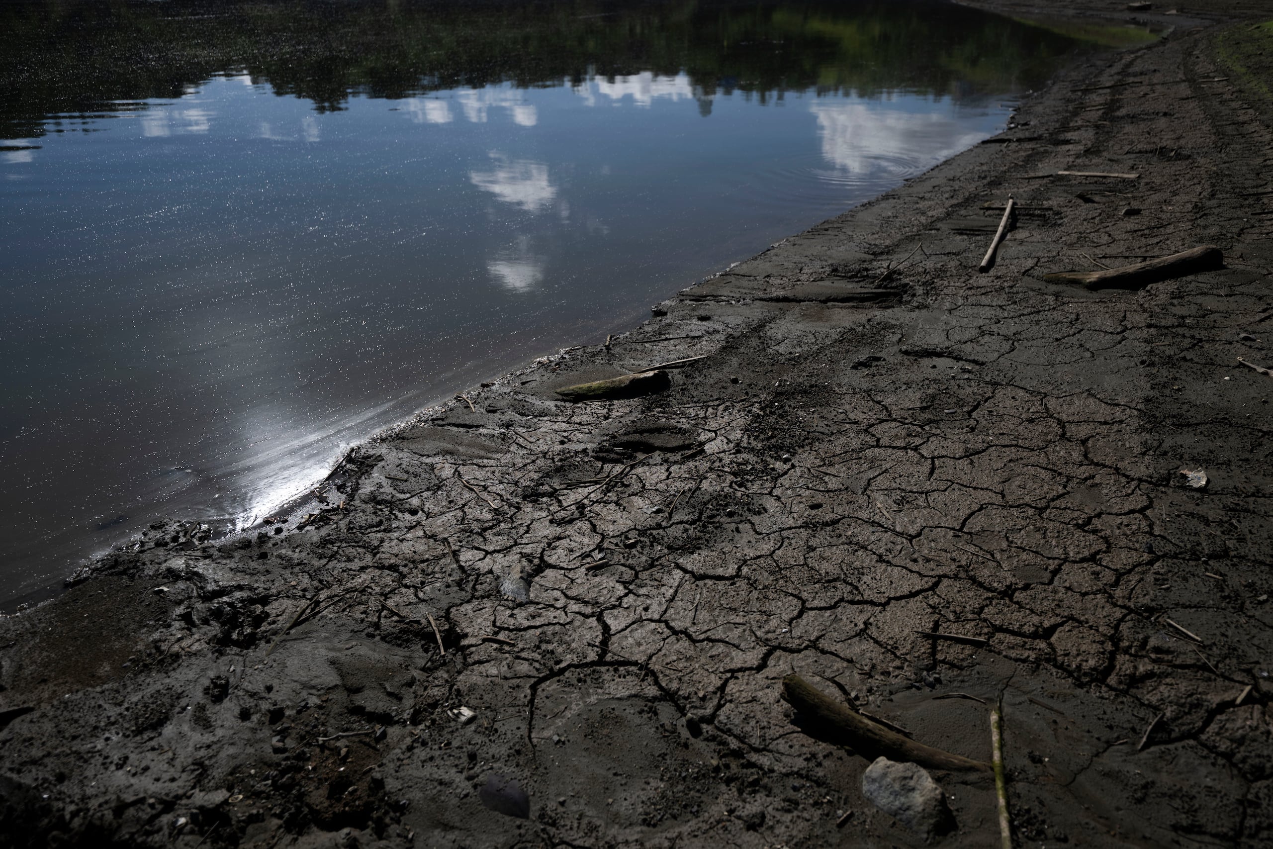 El embalse La Plata es el único bajo nivel de ajustes operacionales. FOTO POR: Carlos Rivera Giusti/GFR Media
