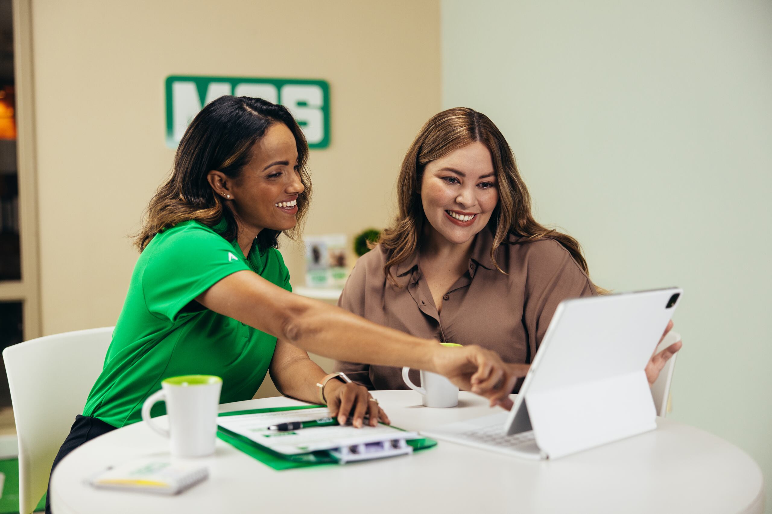 El equipo de profesionales de MCS trabaja con el mismo afecto para todos sus clientes comerciales, brindándoles un respaldo continuo para lograr un mejor cuidado de la salud de sus empleados y ejecutivos.