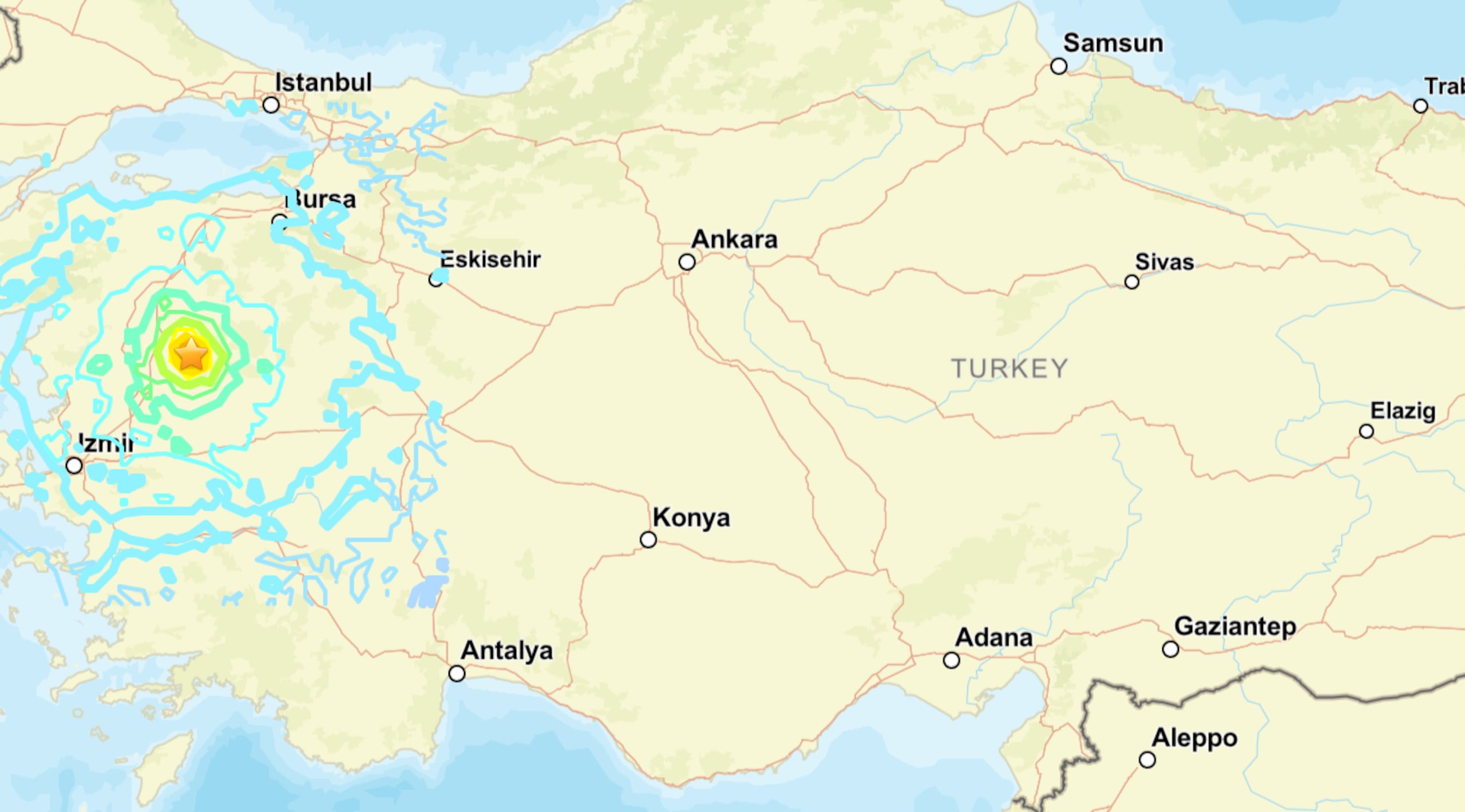 El temblor, que se sintió también en Estambul, ciudad situada a unos 200 kilómetros más al noreste, y en otras provincias vecinas, desató pánico entre la población.