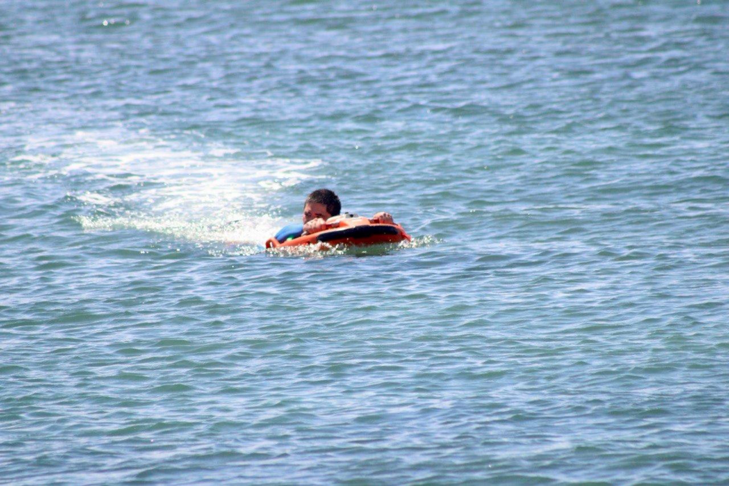 El Departamento de Recursos Naturales y Ambientales adquirió siete unidades del Dolphin 3 Next Gen Remote Controlled Lifebuoy, con un costo de $8,995 por unidad, para una inversión total de $62,965.