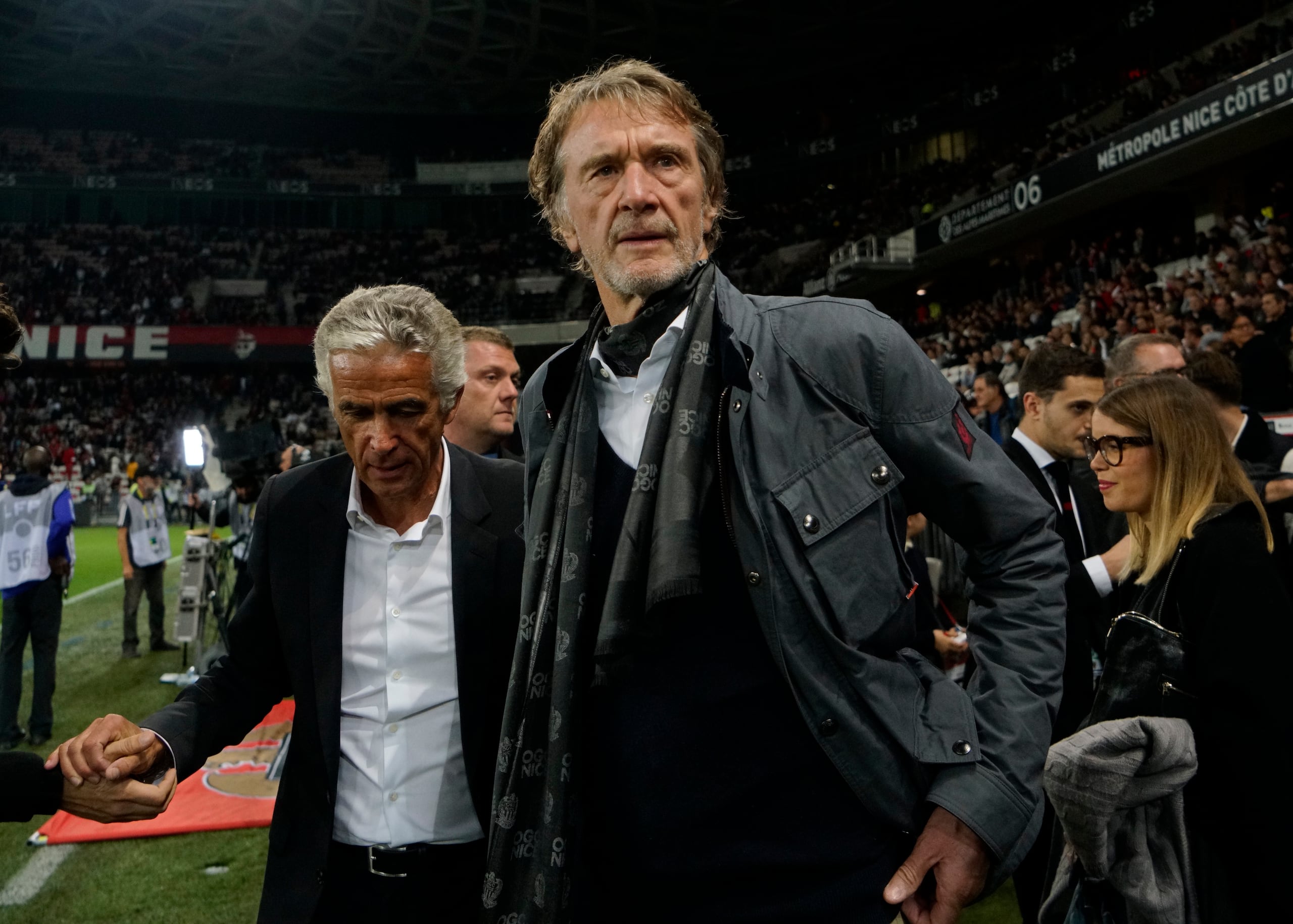 Este es Jim Ratcliffe, el millonario que acaba de comprar el 25 por ciento de las acciones del United y que se encargará de las operaciones de fútbol del club.