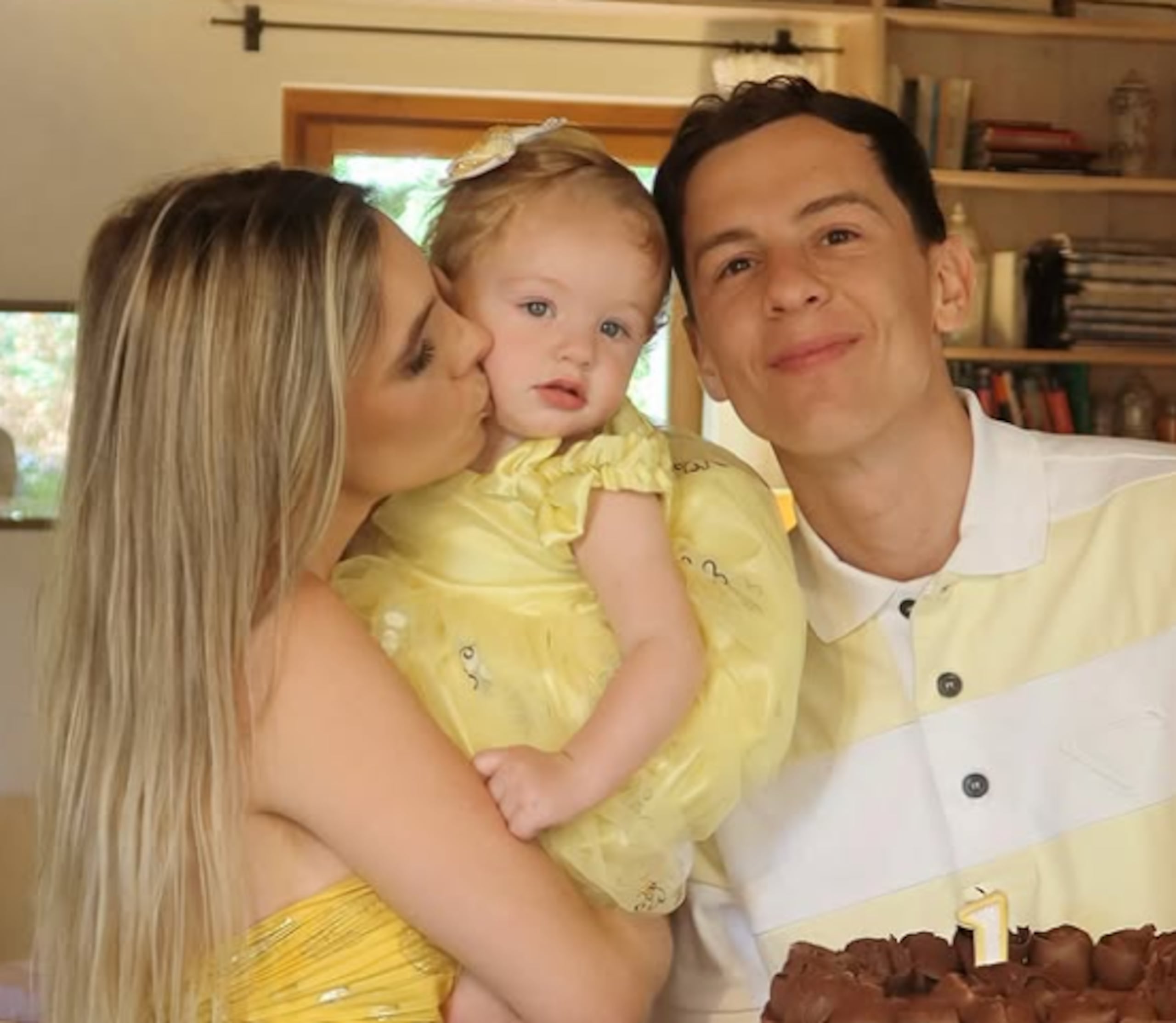 Lele Pons y Guaynaa celebran el primer cumpleaños de su hija con un emotivo mensaje.