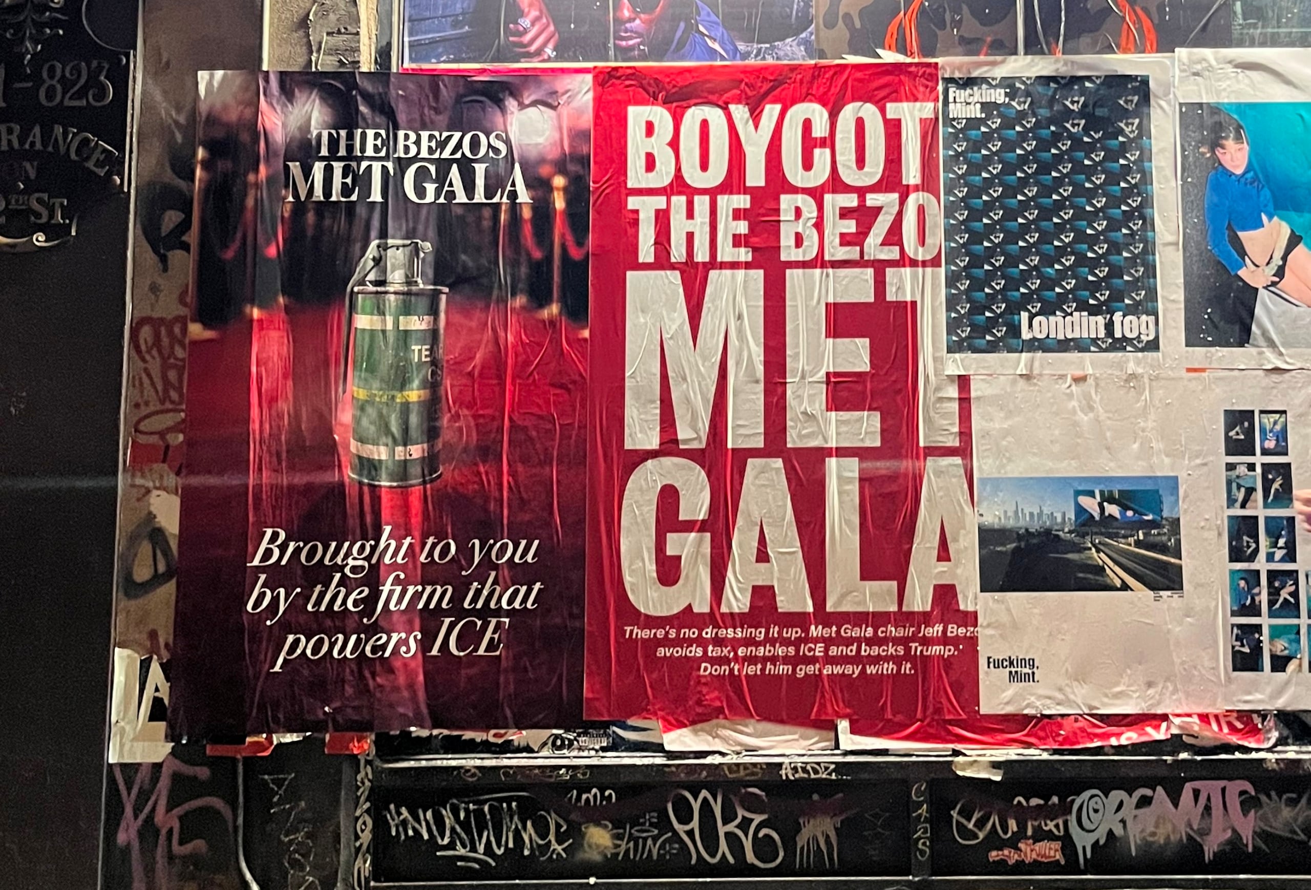 El incidente se produjo tras la aparición de carteles en Nueva York que llamaban a “boicotear la Met Gala de los Bezos”.