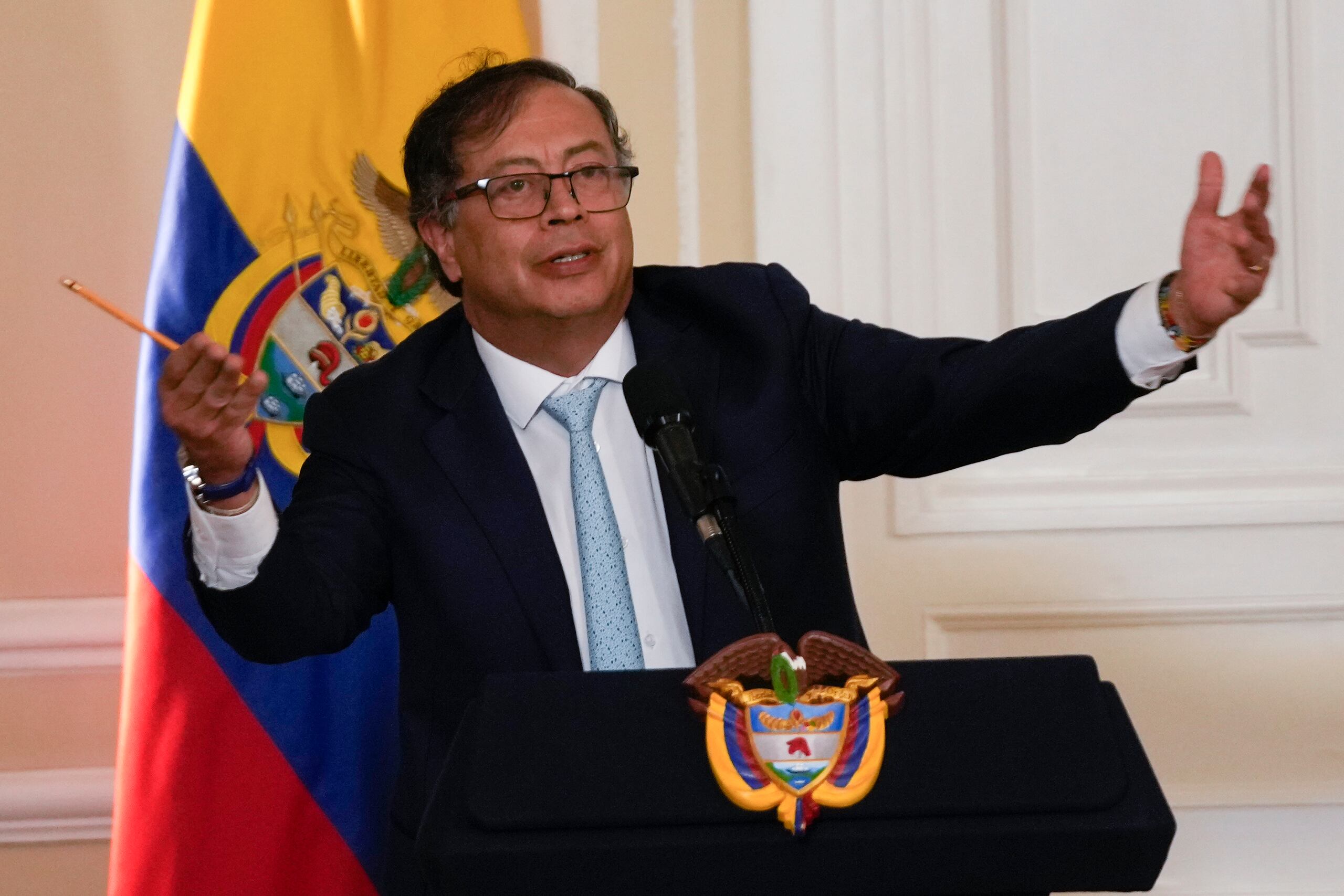El presidente colombiano viene alimentando la idea de un golpe de Estado y de un plan para asesinarlo, sin señalar a nadie en particular, a través de mensajes publicados en sus redes sociales y en intervenciones en varios escenarios.
