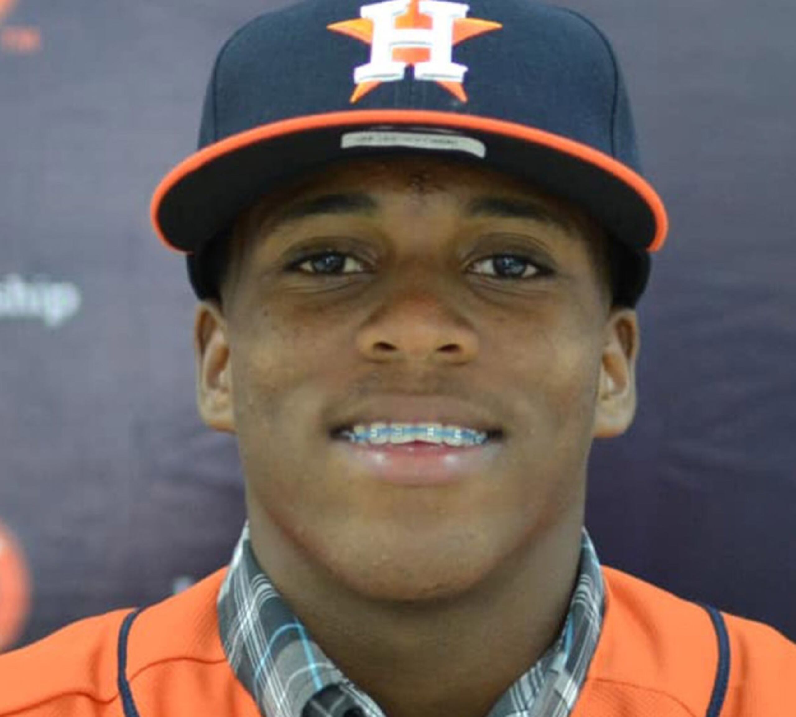 Ronny García transitaba con su padre cuando se produjo el lamentable impacto con otra motocicleta, en el que ambos perdieron la vida.