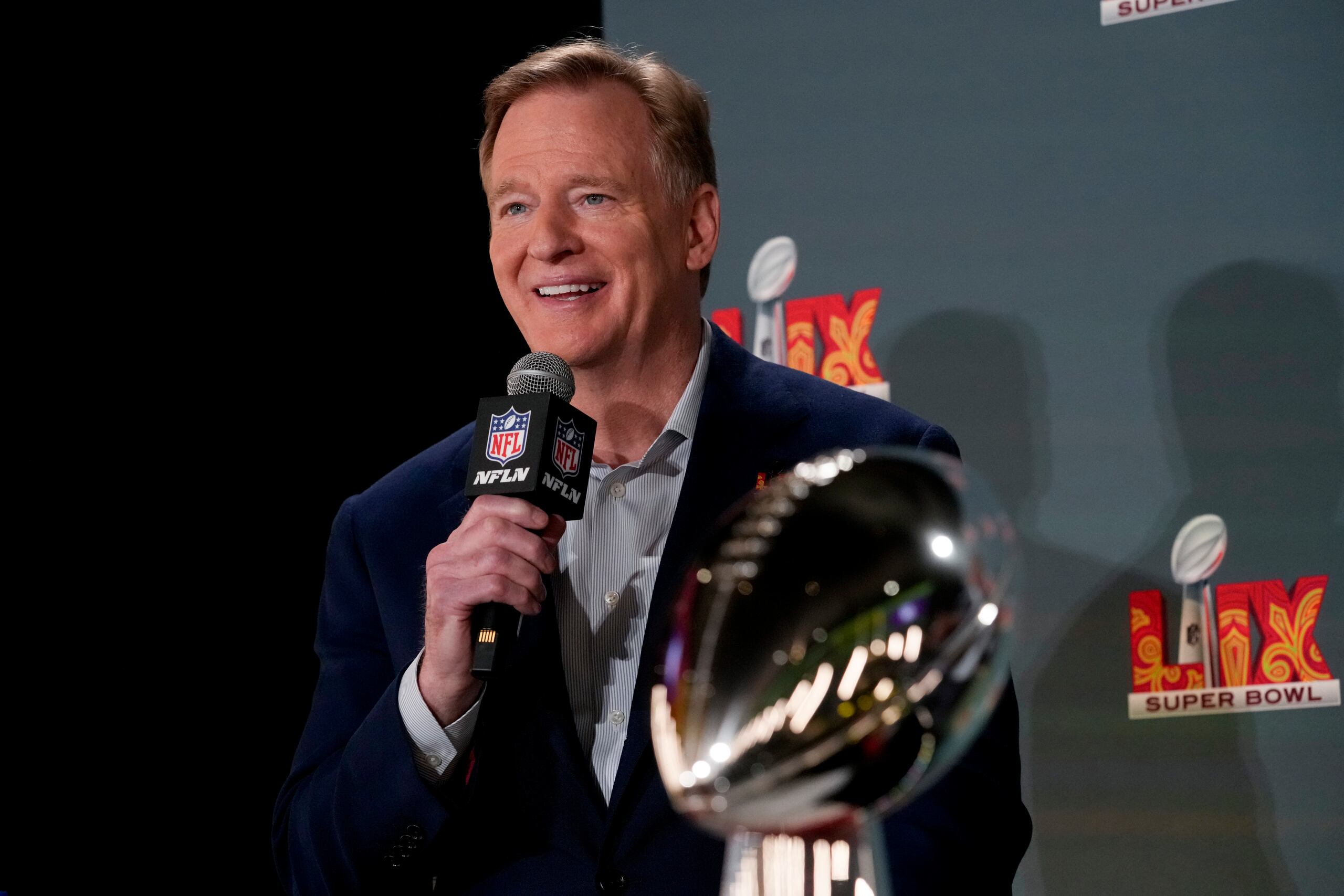 El comisionado de la NFL Roger Goodell en conferencia de prensa al inicio de la semana del Super Bowl en Nueva Orleans el lunes 3 de febrero del 2025. (AP Foto/Matt York)